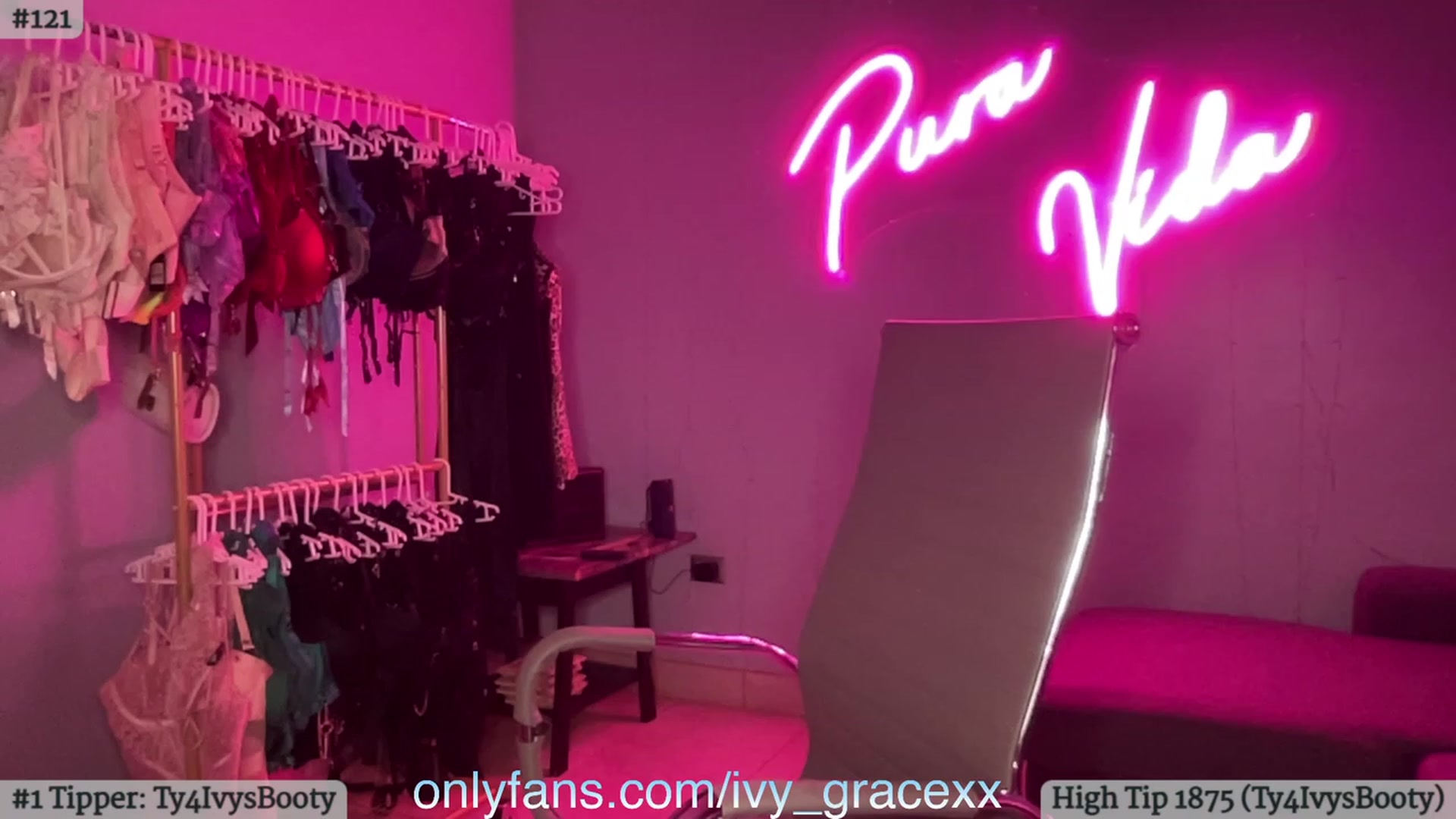 Gallery image thumbnail from IvyGrace's myfreecams stream on, 10/04/2023, 06:16 image 18 of 20