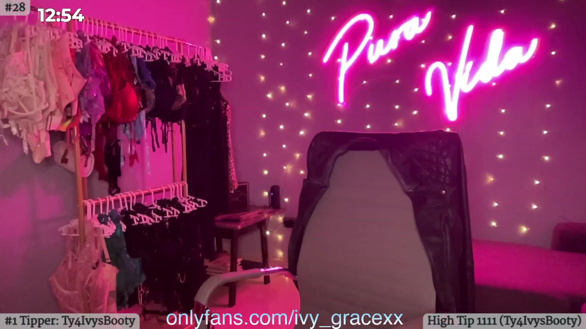 Gallery image thumbnail from IvyGrace's myfreecams stream on, 10/06/2023, 06:22 image 15 of 20