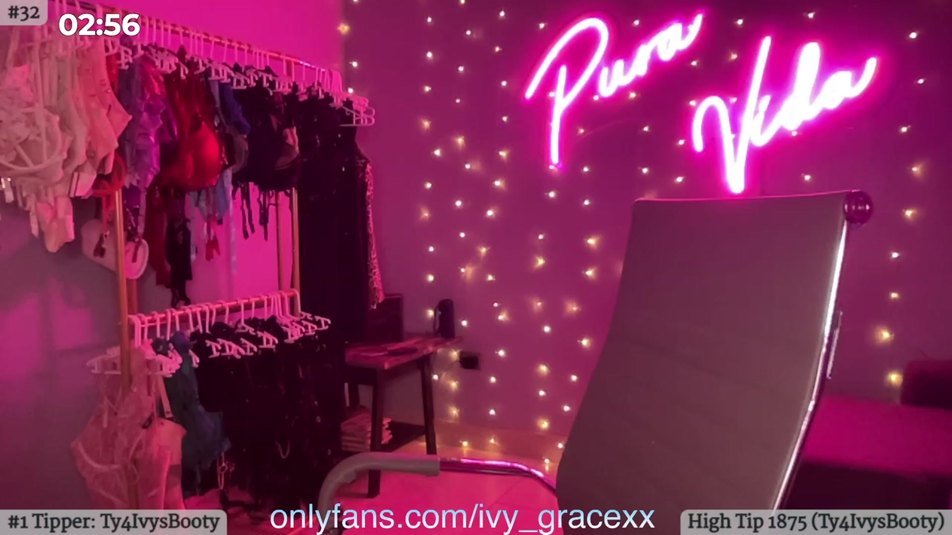Gallery image thumbnail from IvyGrace's myfreecams stream on, 10/07/2023, 06:58 image 12 of 20