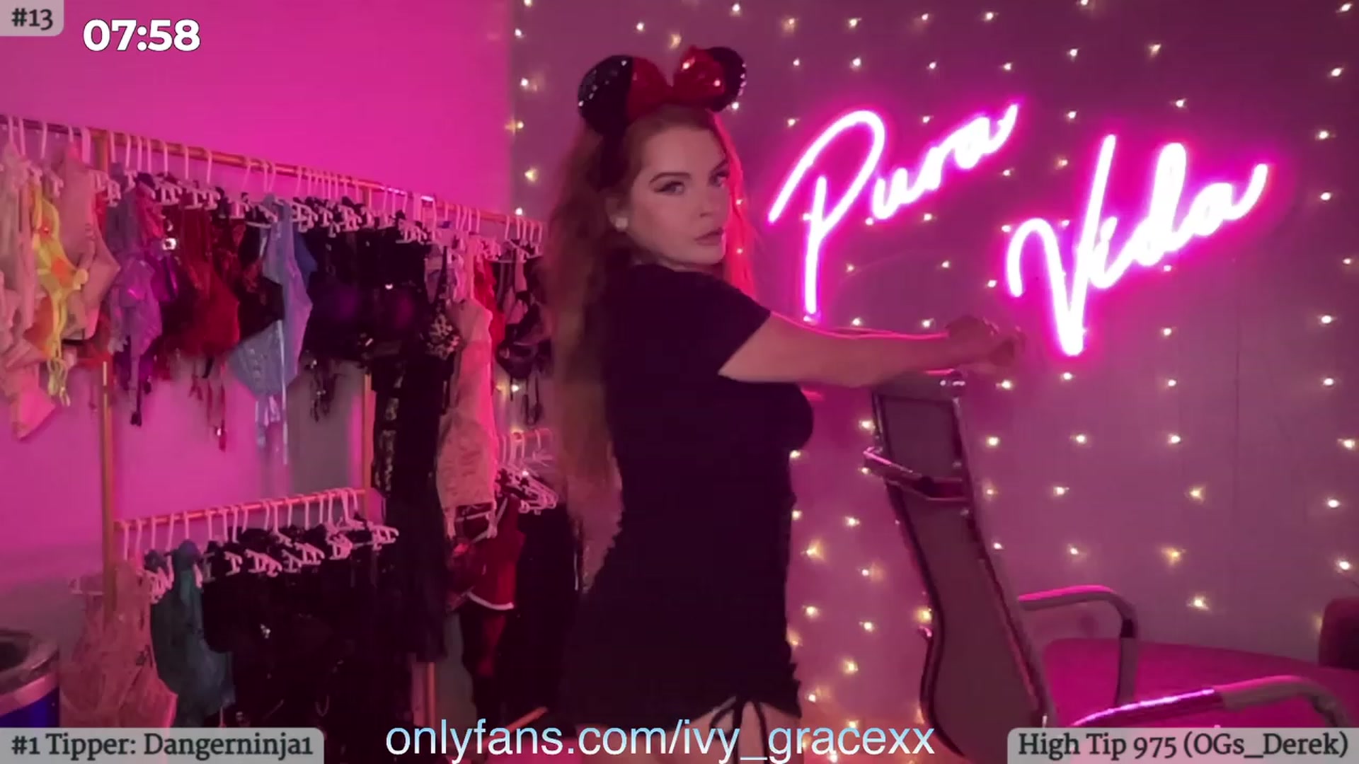 Gallery image thumbnail from IvyGrace's myfreecams stream on, 10/20/2023, 01:34 image 14 of 20