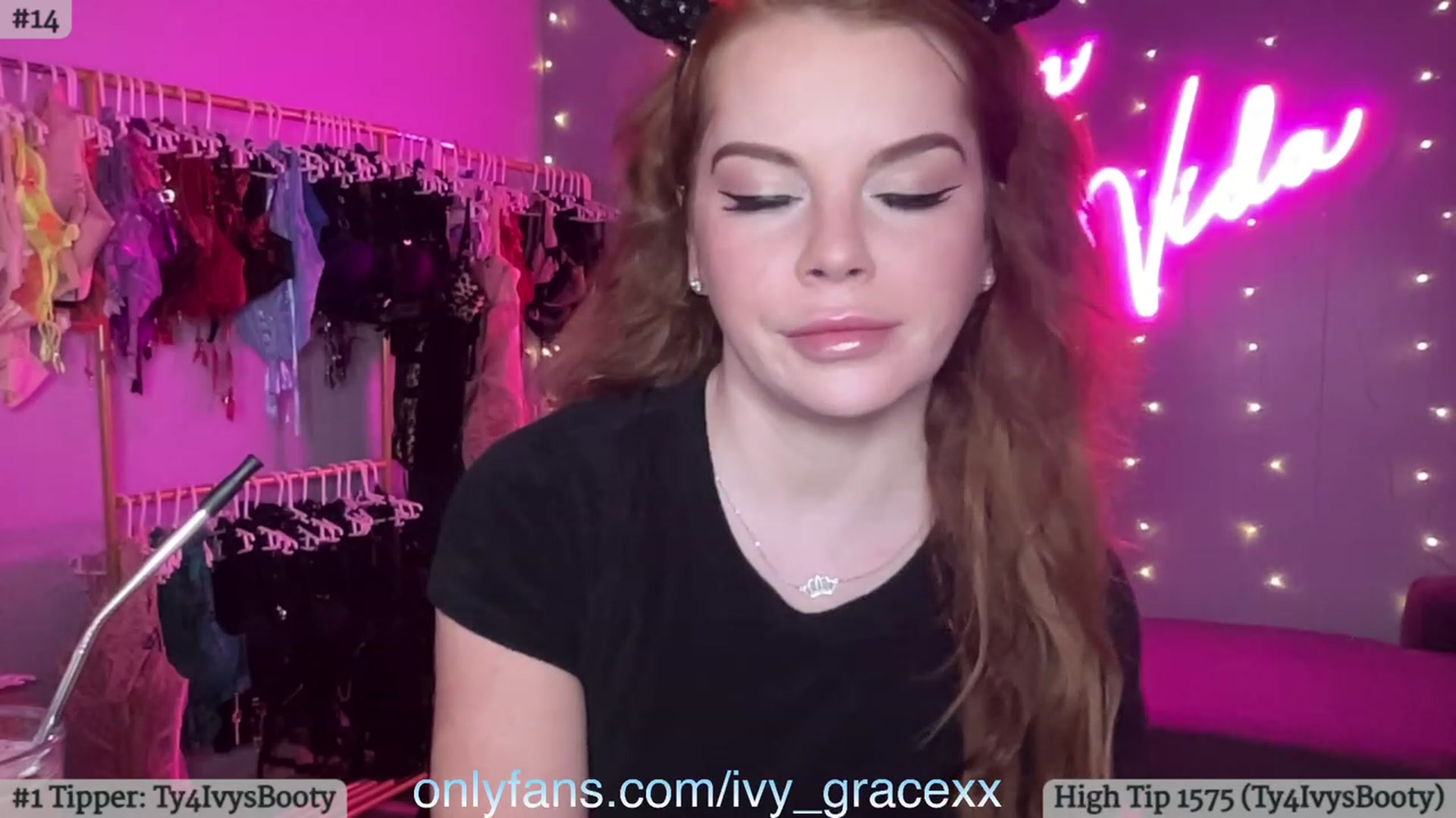 Gallery image thumbnail from IvyGrace's myfreecams stream on, 10/20/2023, 02:21 image 6 of 20