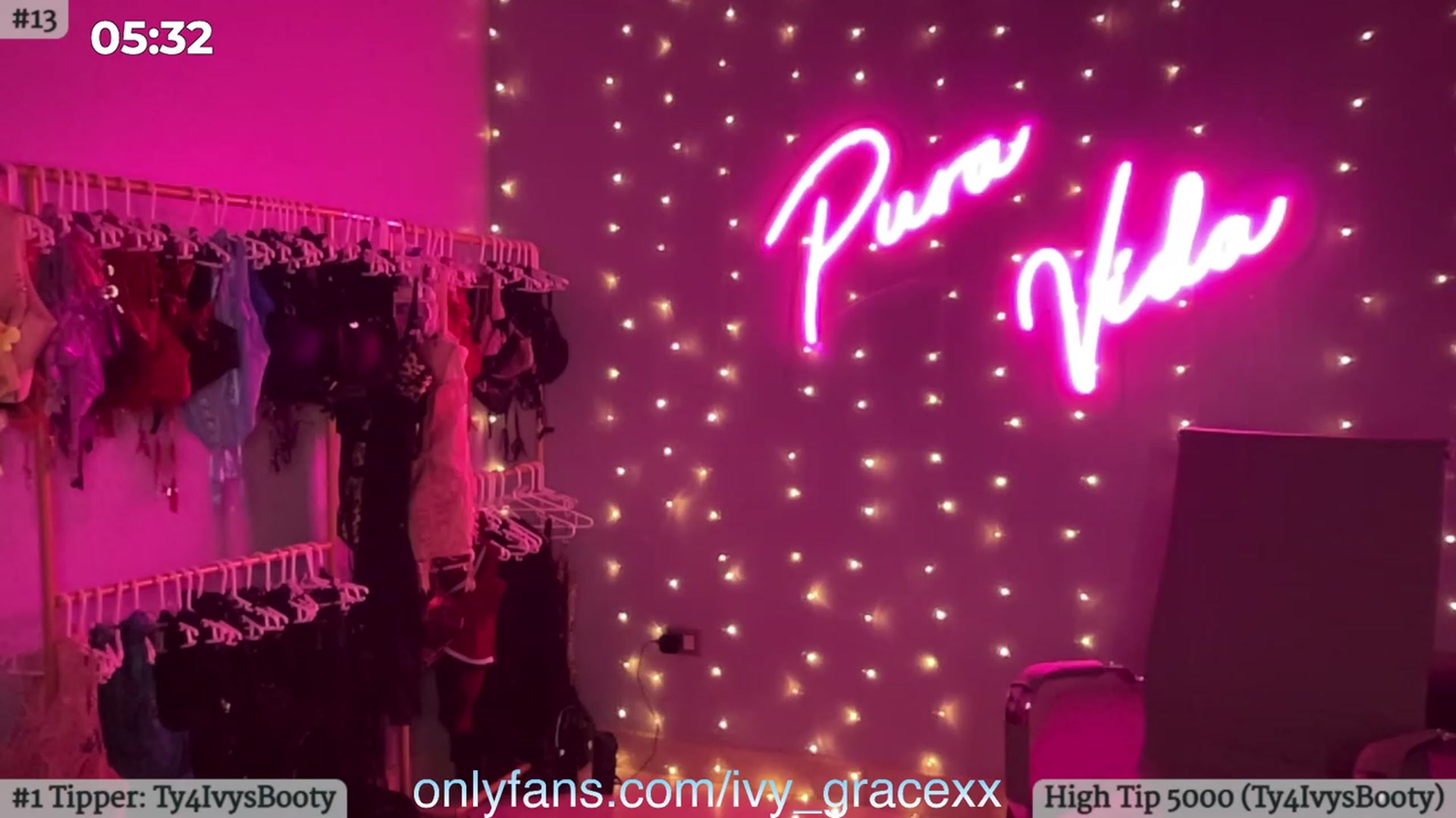 Gallery image thumbnail from IvyGrace's myfreecams stream on, 10/20/2023, 06:15 image 11 of 20