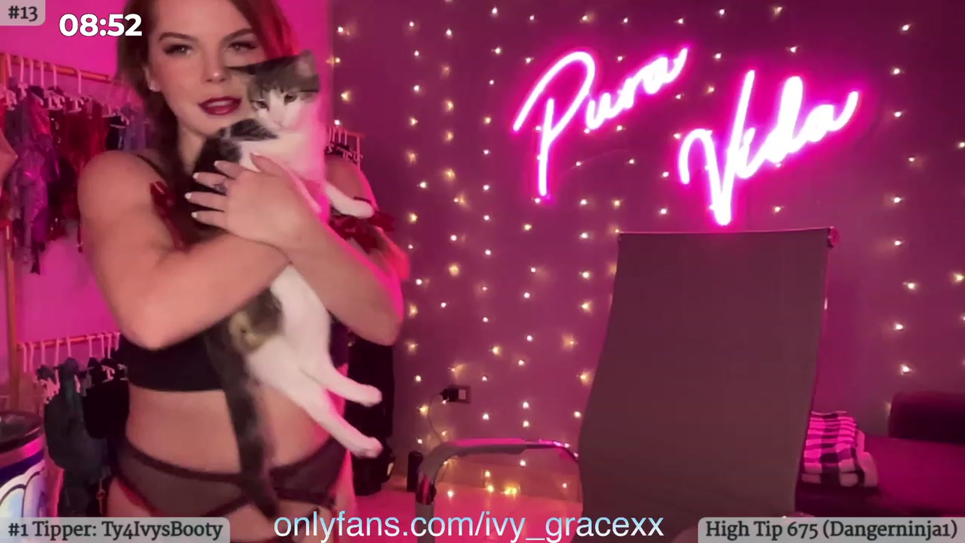Gallery image thumbnail from IvyGrace's myfreecams stream on, 10/22/2023, 05:08 image 3 of 20