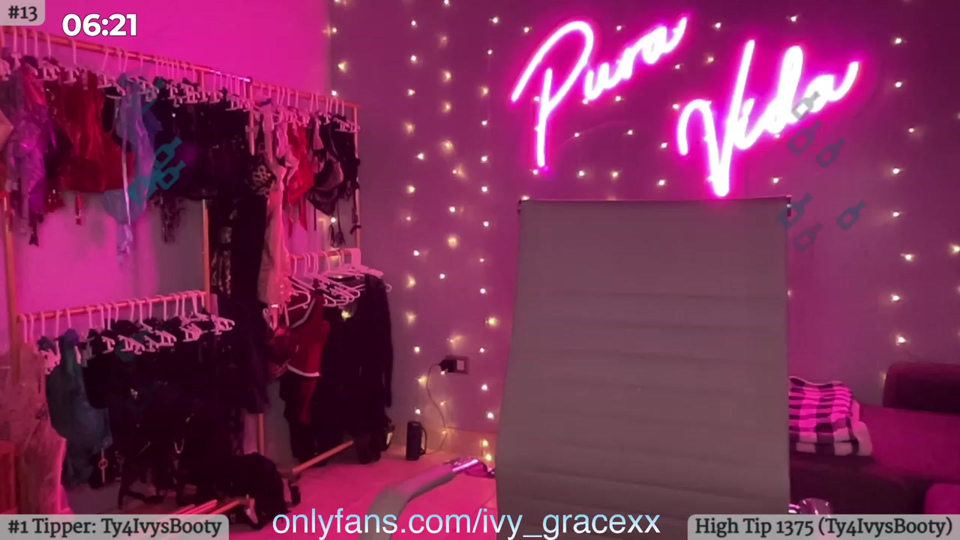 Gallery image thumbnail from IvyGrace's myfreecams stream on, 10/22/2023, 06:15 image 12 of 20
