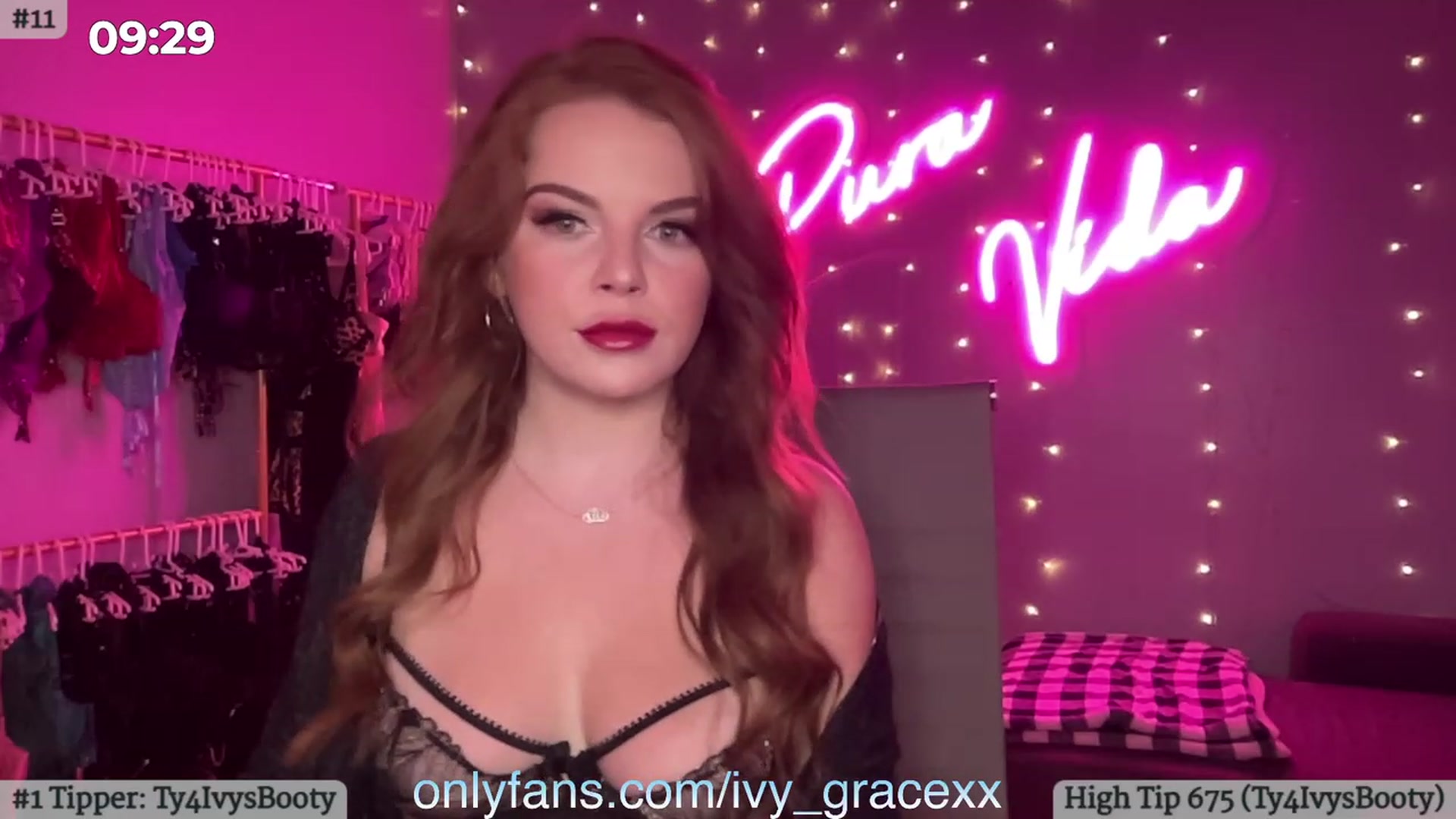 Gallery image thumbnail from IvyGrace's myfreecams stream on, 10/25/2023, 05:02 image 15 of 20