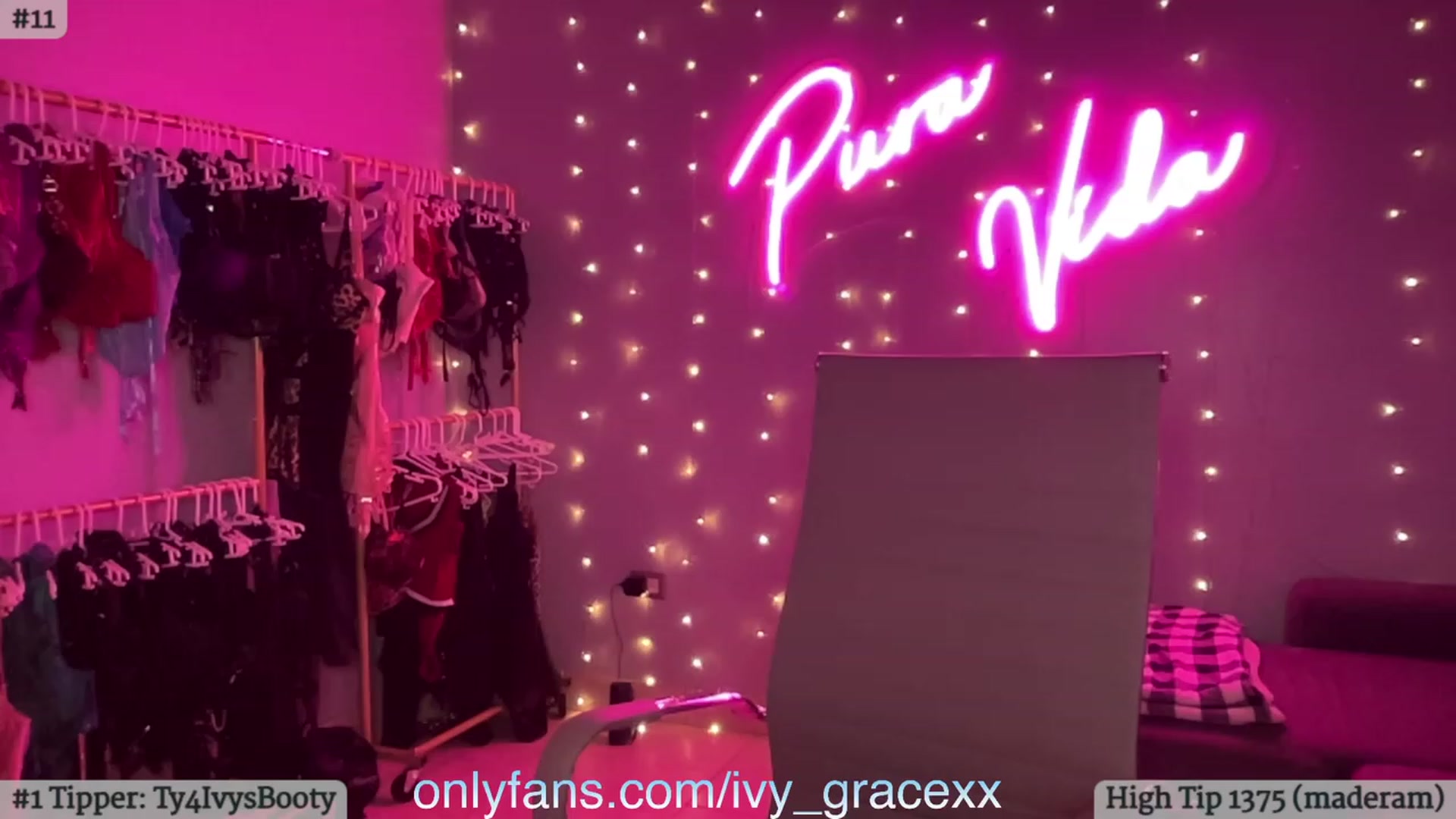 Gallery image thumbnail from IvyGrace's myfreecams stream on, 10/25/2023, 06:02 image 5 of 20