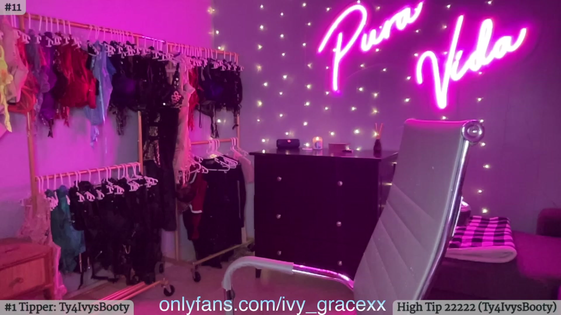 Gallery image thumbnail from IvyGrace's myfreecams stream on, 10/28/2023, 05:31 image 7 of 20