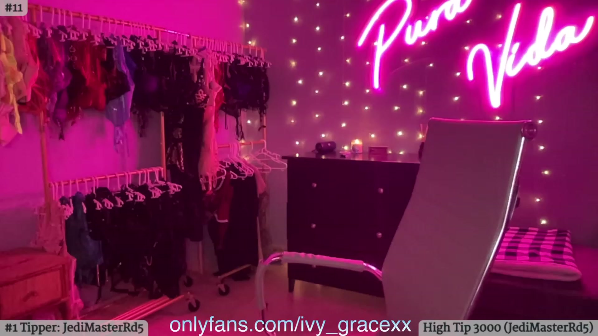 Gallery image thumbnail from IvyGrace's myfreecams stream on, 10/29/2023, 06:49 image 15 of 20