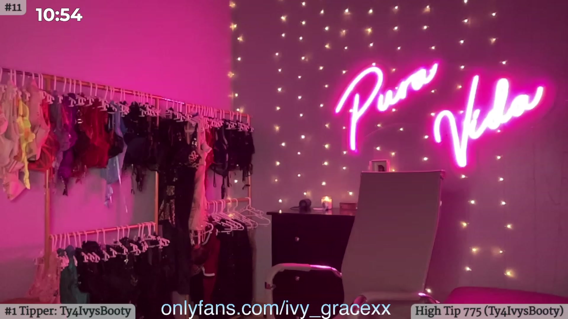 Gallery image thumbnail from IvyGrace's myfreecams stream on, 10/31/2023, 02:25 image 17 of 20