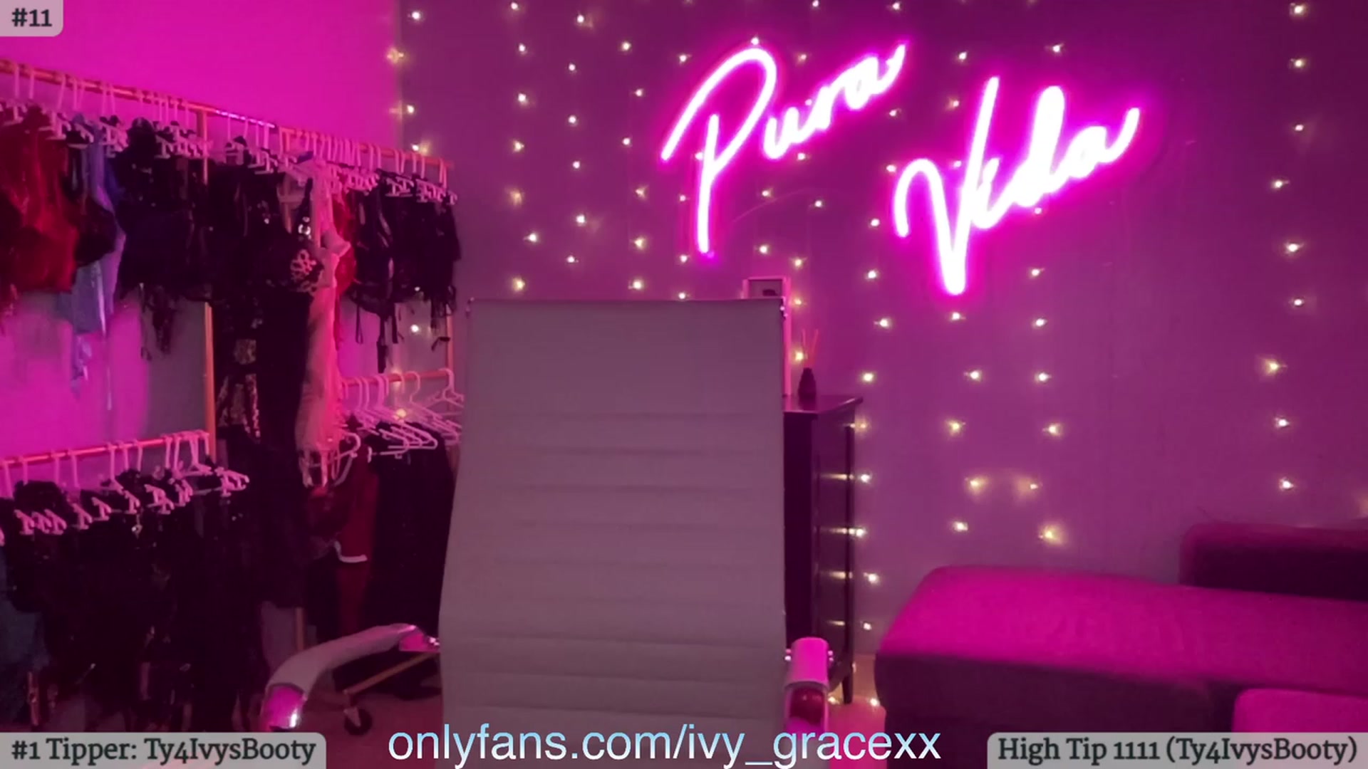 Gallery image thumbnail from IvyGrace's myfreecams stream on, 10/31/2023, 06:54 image 20 of 20