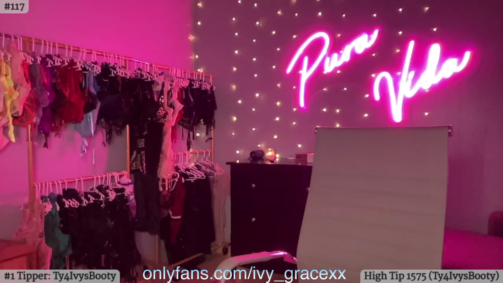 Gallery image thumbnail from IvyGrace's myfreecams stream on, 11/02/2023, 03:57 image 1 of 20