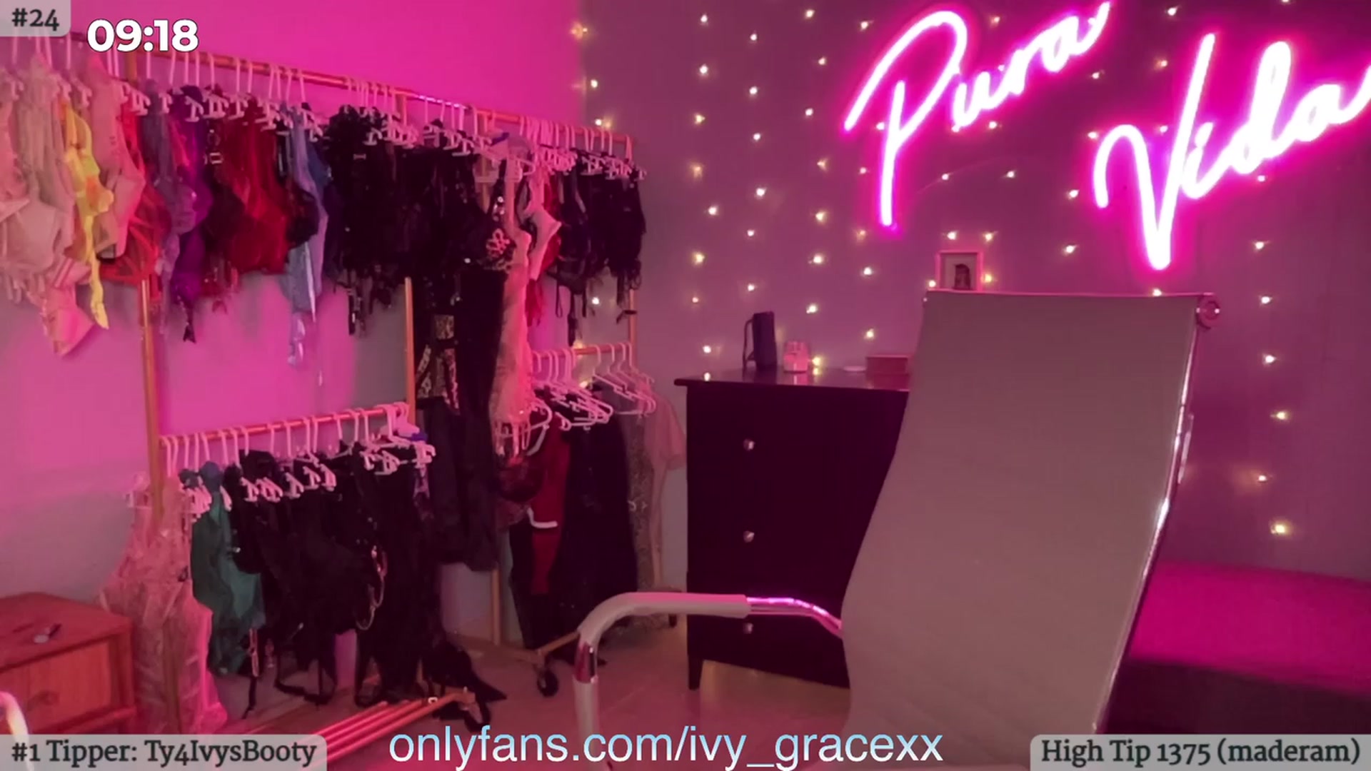 Gallery image thumbnail from IvyGrace's myfreecams stream on, 11/04/2023, 04:10 image 10 of 20