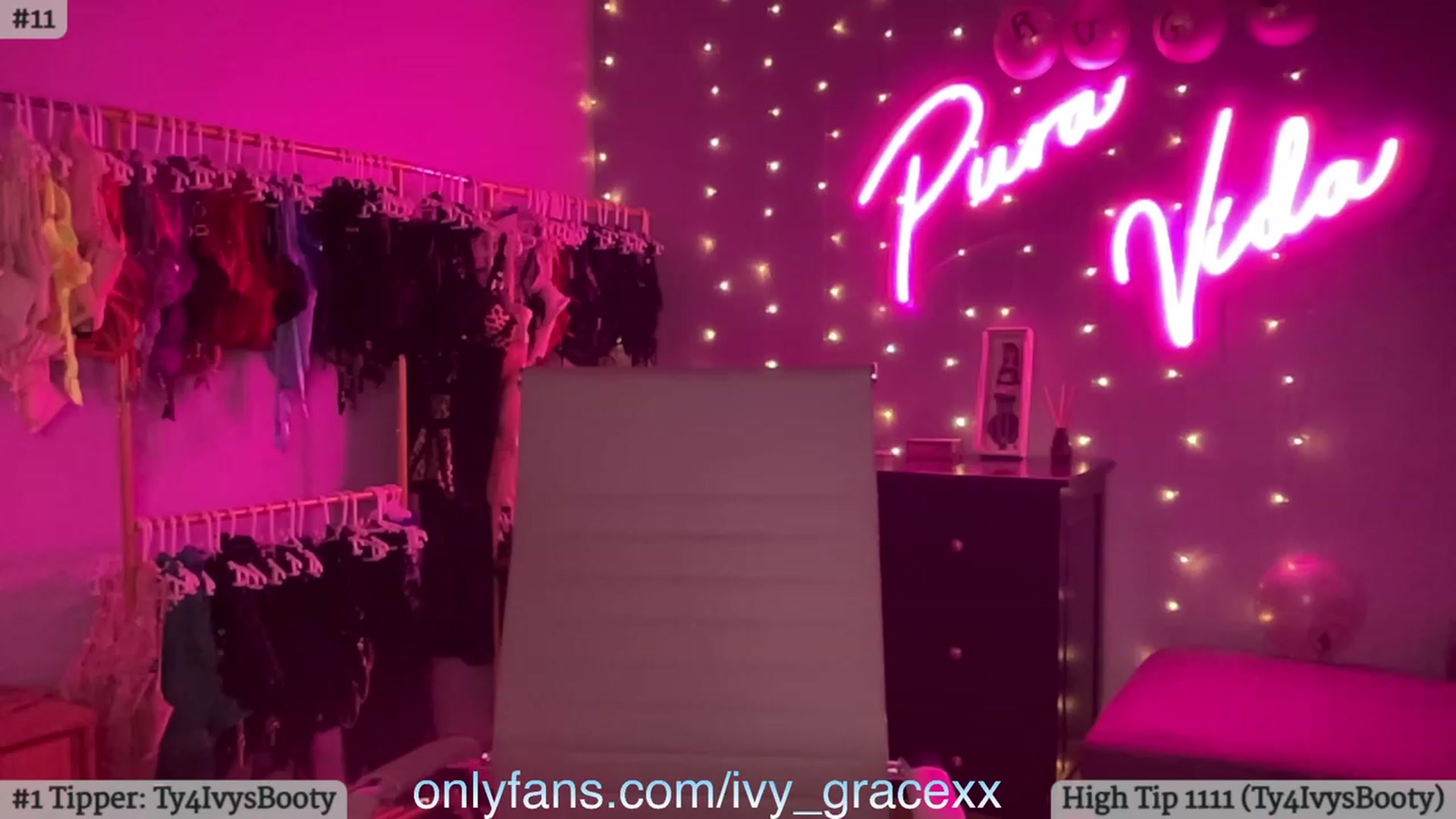 Gallery image thumbnail from IvyGrace's myfreecams stream on, 11/06/2023, 05:59 image 6 of 20