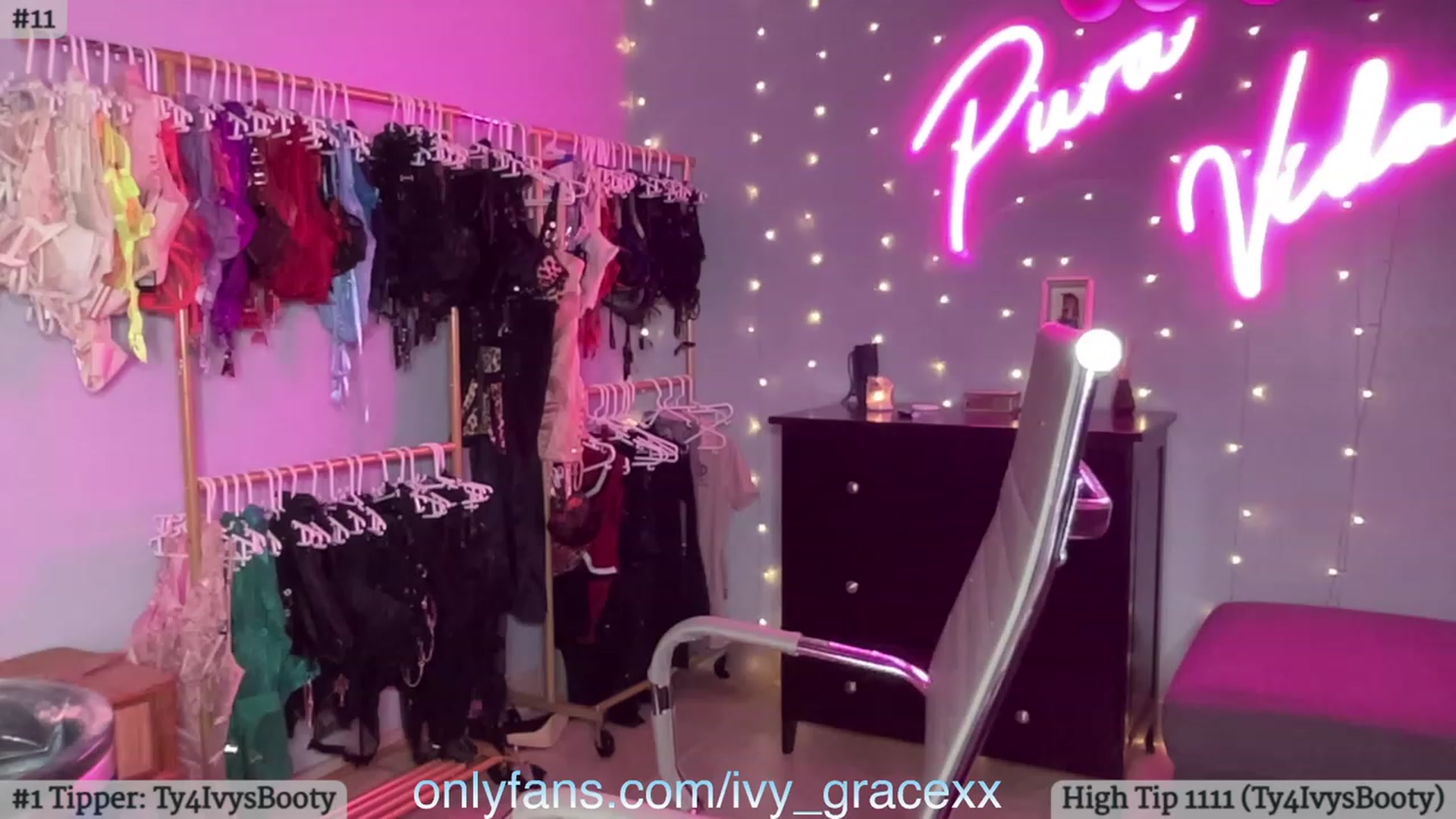 Gallery image thumbnail from IvyGrace's myfreecams stream on, 11/08/2023, 06:41 image 6 of 20