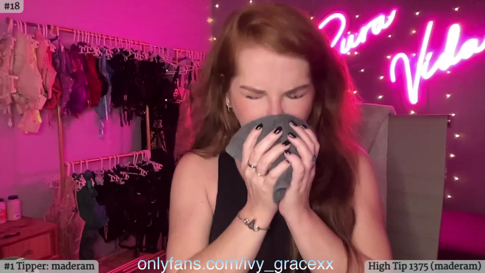 Gallery image thumbnail from IvyGrace's myfreecams stream on, 11/17/2023, 06:47 image 16 of 20