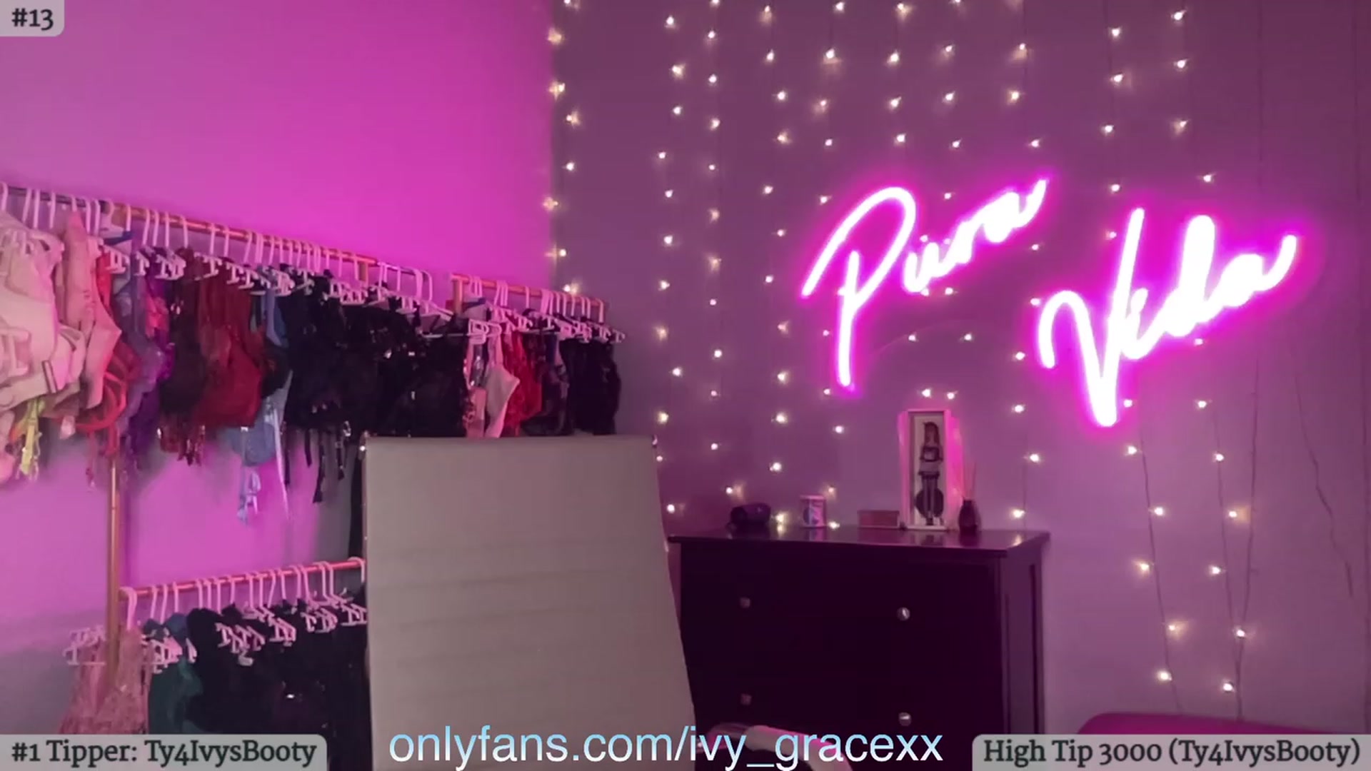 Gallery image thumbnail from IvyGrace's myfreecams stream on, 11/24/2023, 08:07 image 10 of 20