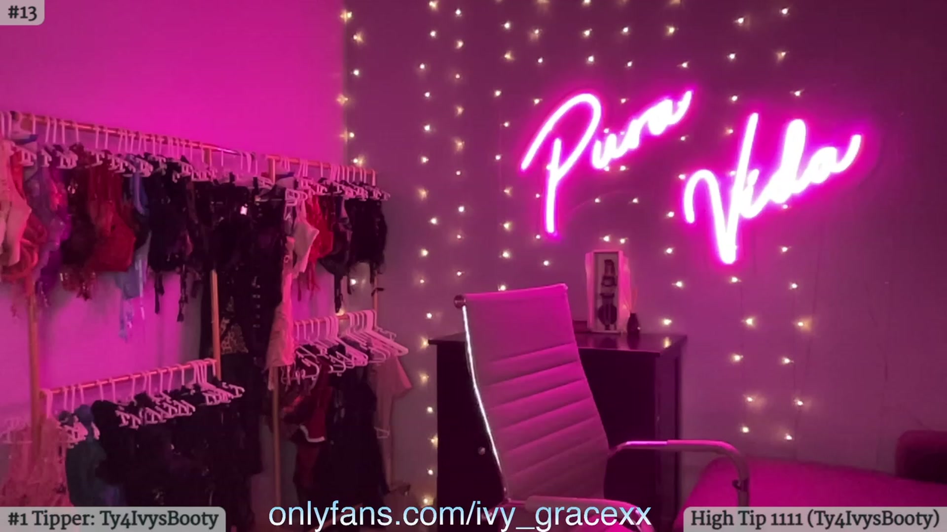Gallery image thumbnail from IvyGrace's myfreecams stream on, 11/25/2023, 06:54 image 10 of 20