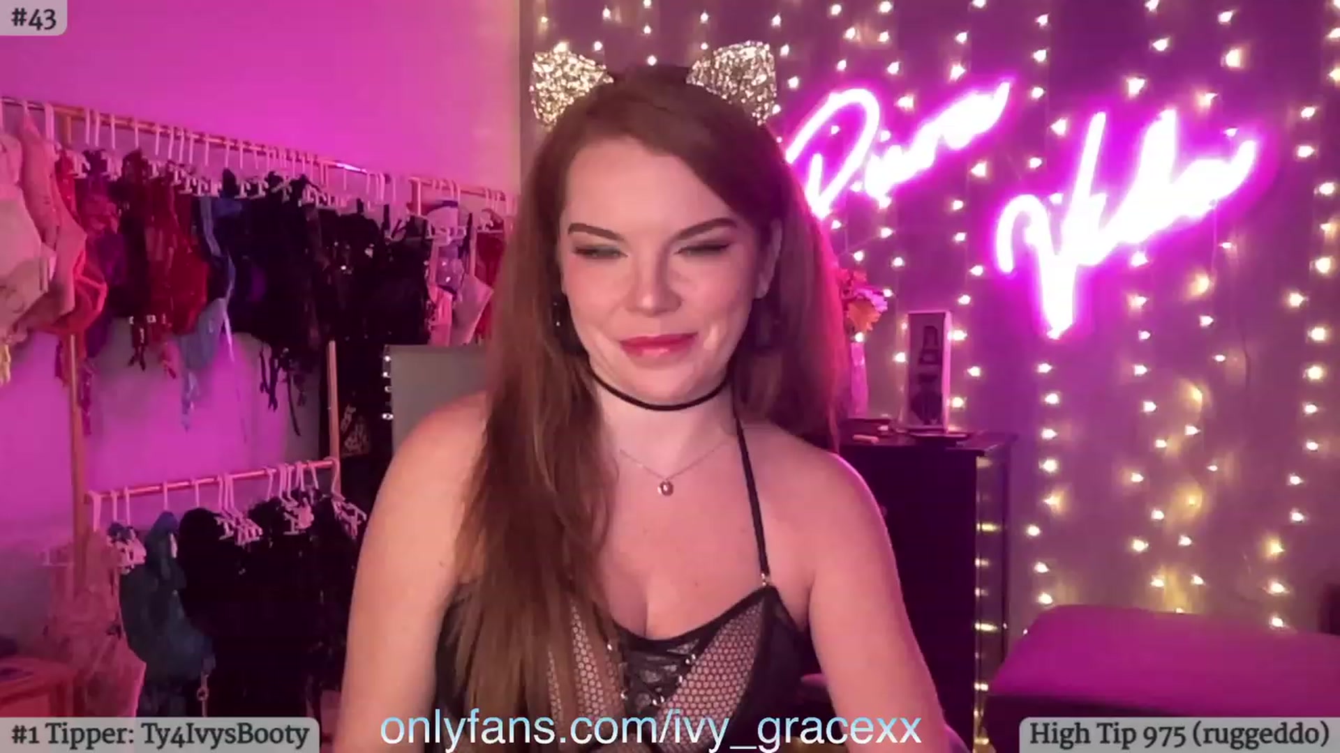 Gallery image thumbnail from IvyGrace's myfreecams stream on, 12/24/2023, 08:06 image 14 of 20