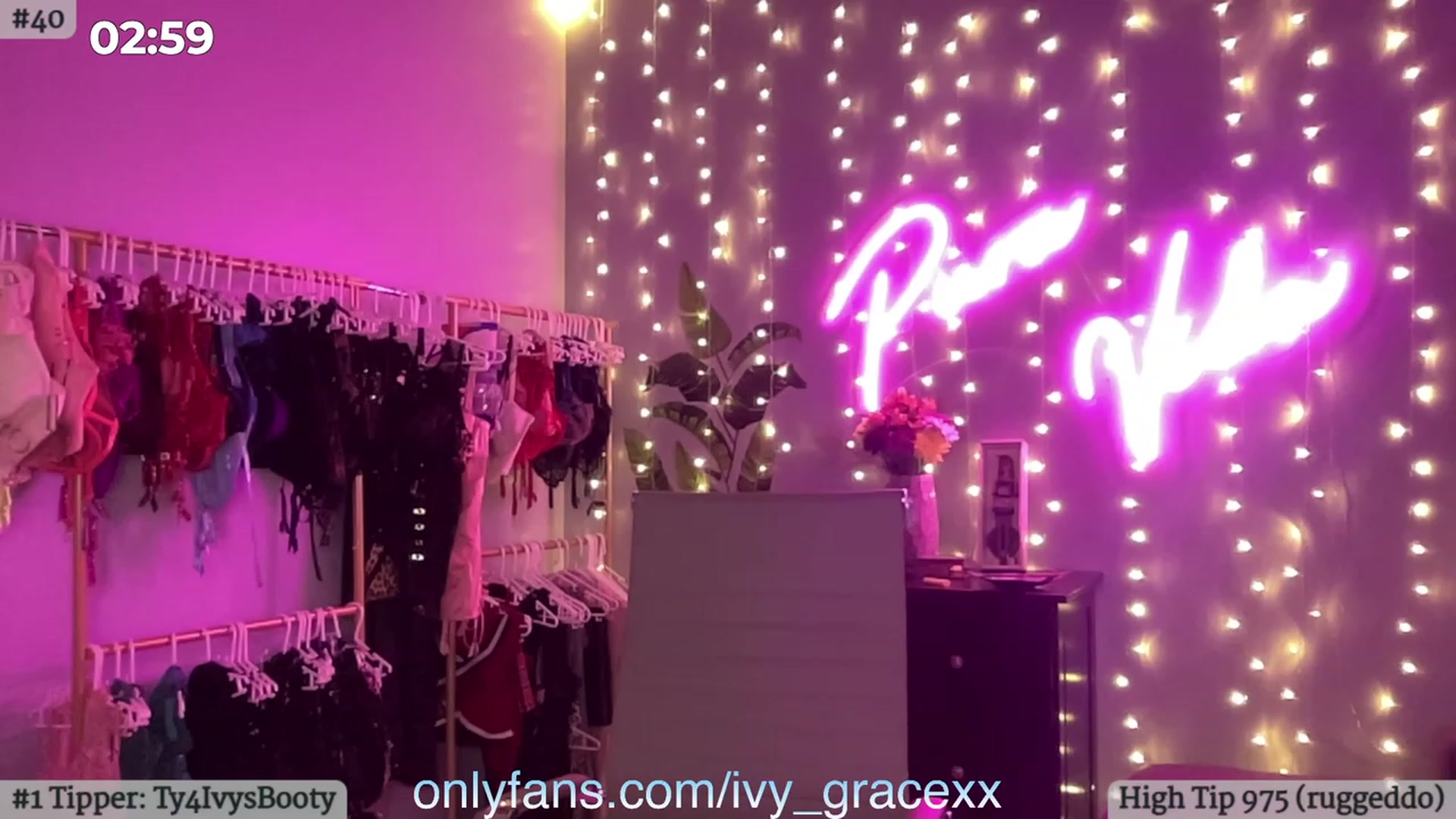 Gallery image thumbnail from IvyGrace's myfreecams stream on, 12/24/2023, 08:06 image 20 of 20