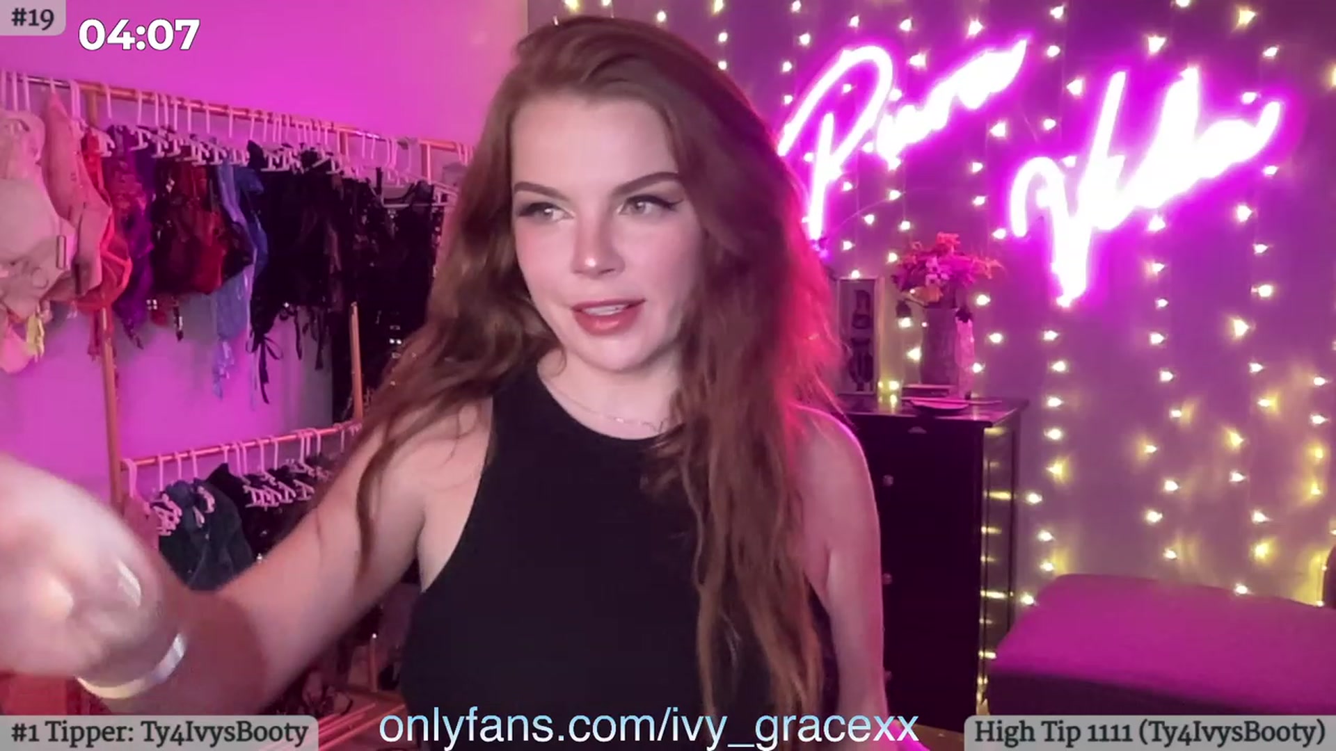 Gallery image thumbnail from IvyGrace's myfreecams stream on, 01/03/2024, 06:21 image 8 of 20