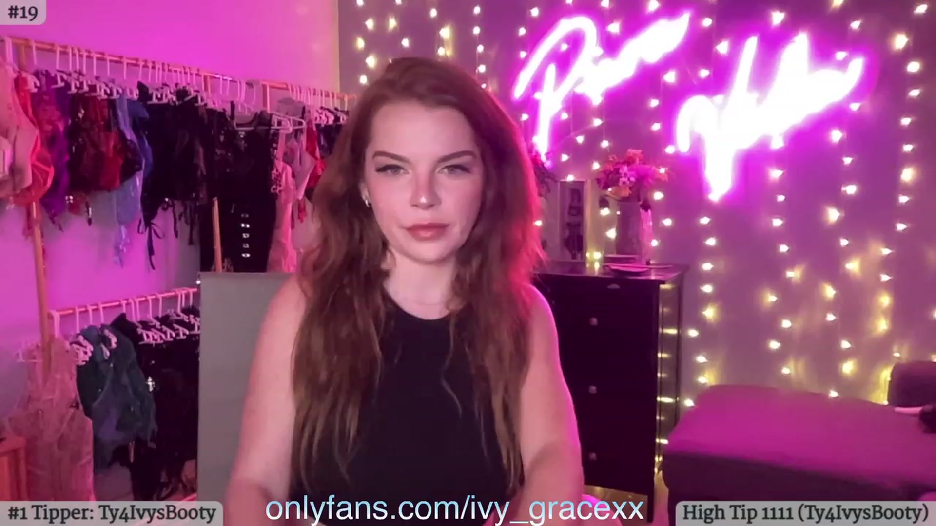 Gallery image thumbnail from IvyGrace's myfreecams stream on, 01/03/2024, 06:21 image 15 of 20