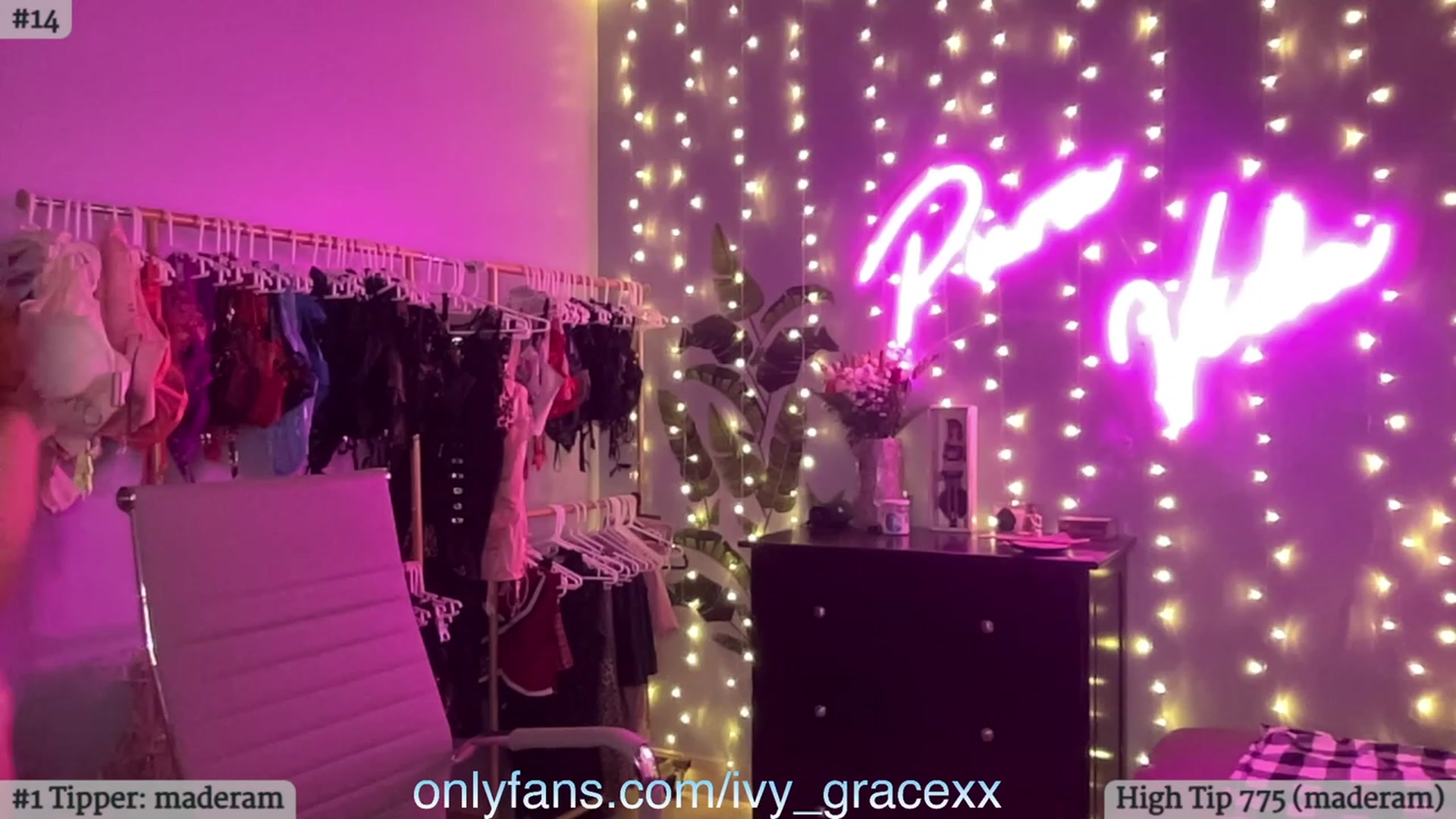 Gallery image thumbnail from IvyGrace's myfreecams stream on, 01/05/2024, 05:58 image 13 of 20