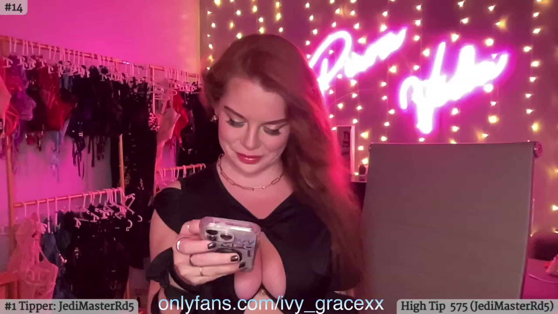 Gallery image thumbnail from IvyGrace's myfreecams stream on, 02/10/2024, 05:36 image 12 of 20