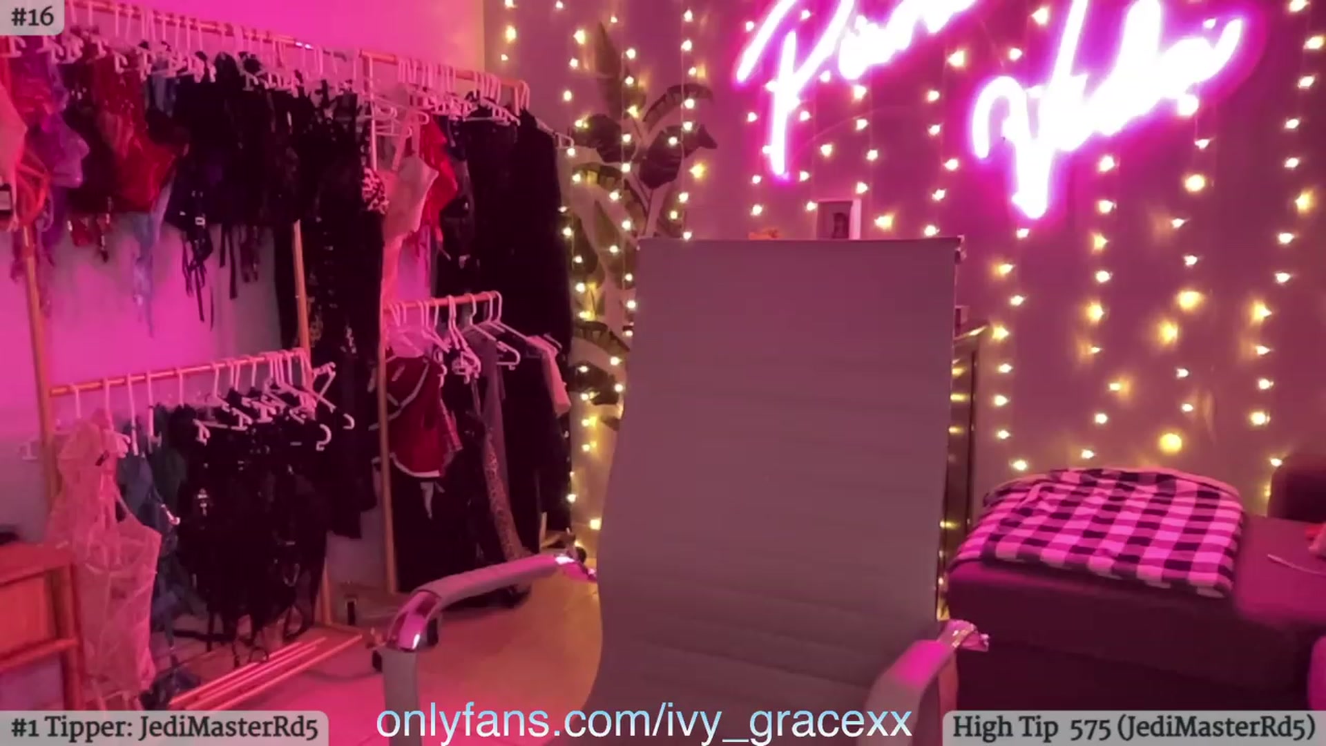 Gallery image thumbnail from IvyGrace's myfreecams stream on, 02/10/2024, 07:27 image 15 of 20