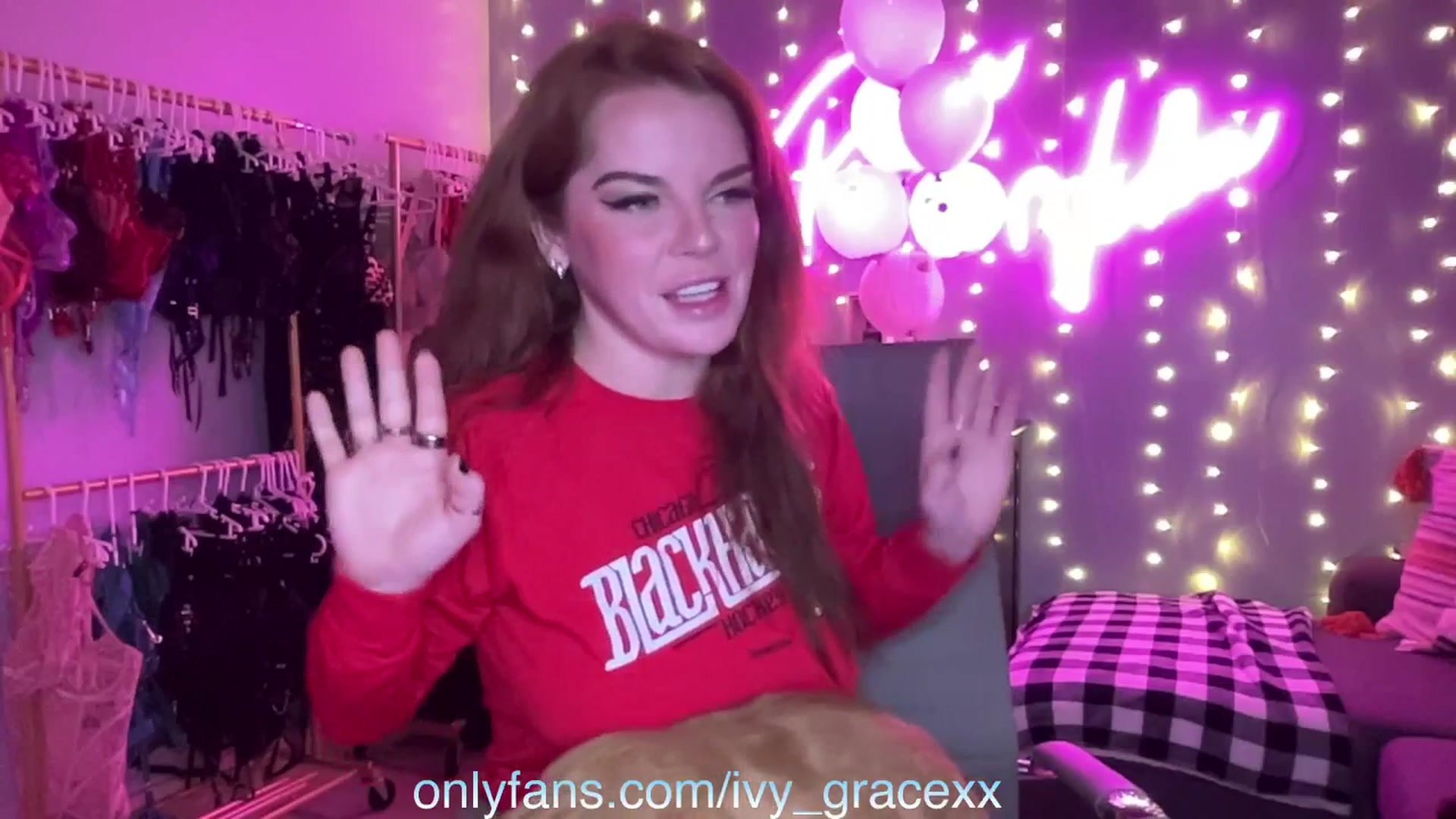 Gallery image thumbnail from IvyGrace's myfreecams stream on, 02/14/2024, 05:11 image 4 of 20