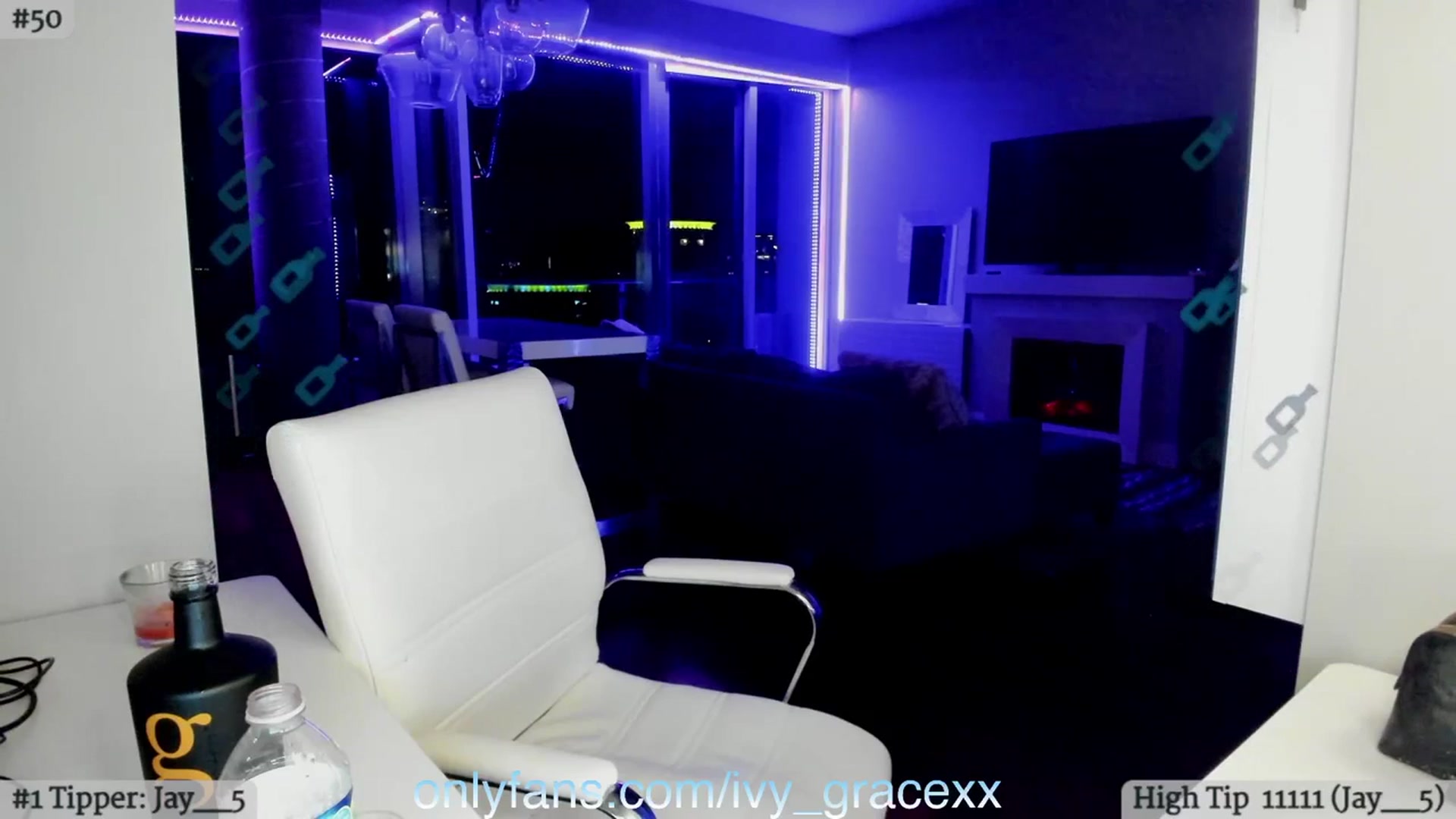Gallery image thumbnail from IvyGrace's myfreecams stream on, 03/08/2024, 10:02 image 7 of 20