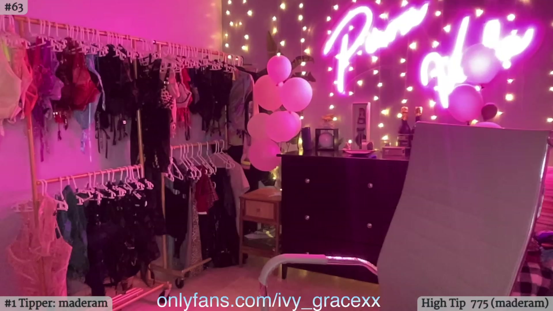 Gallery image thumbnail from IvyGrace's myfreecams stream on, 03/15/2024, 05:56 image 10 of 20