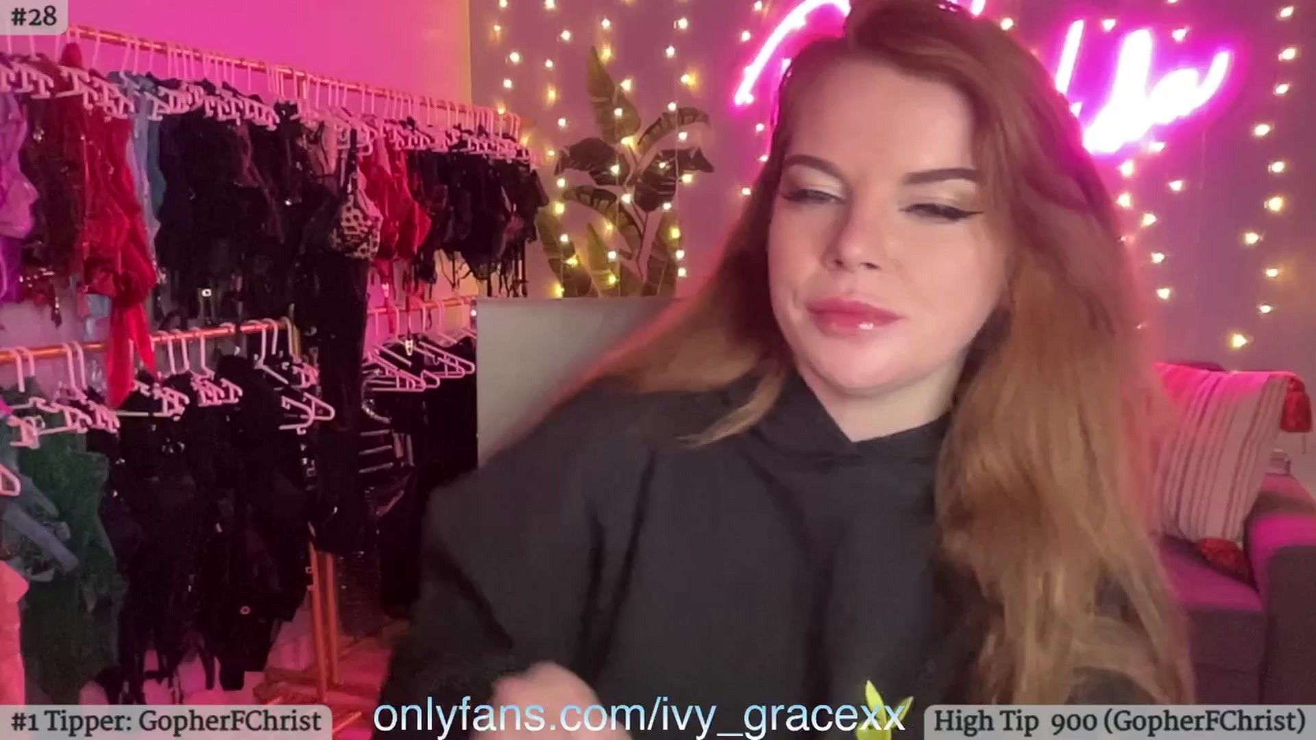 Gallery image thumbnail from IvyGrace's myfreecams stream on, 03/21/2024, 05:28 image 1 of 20