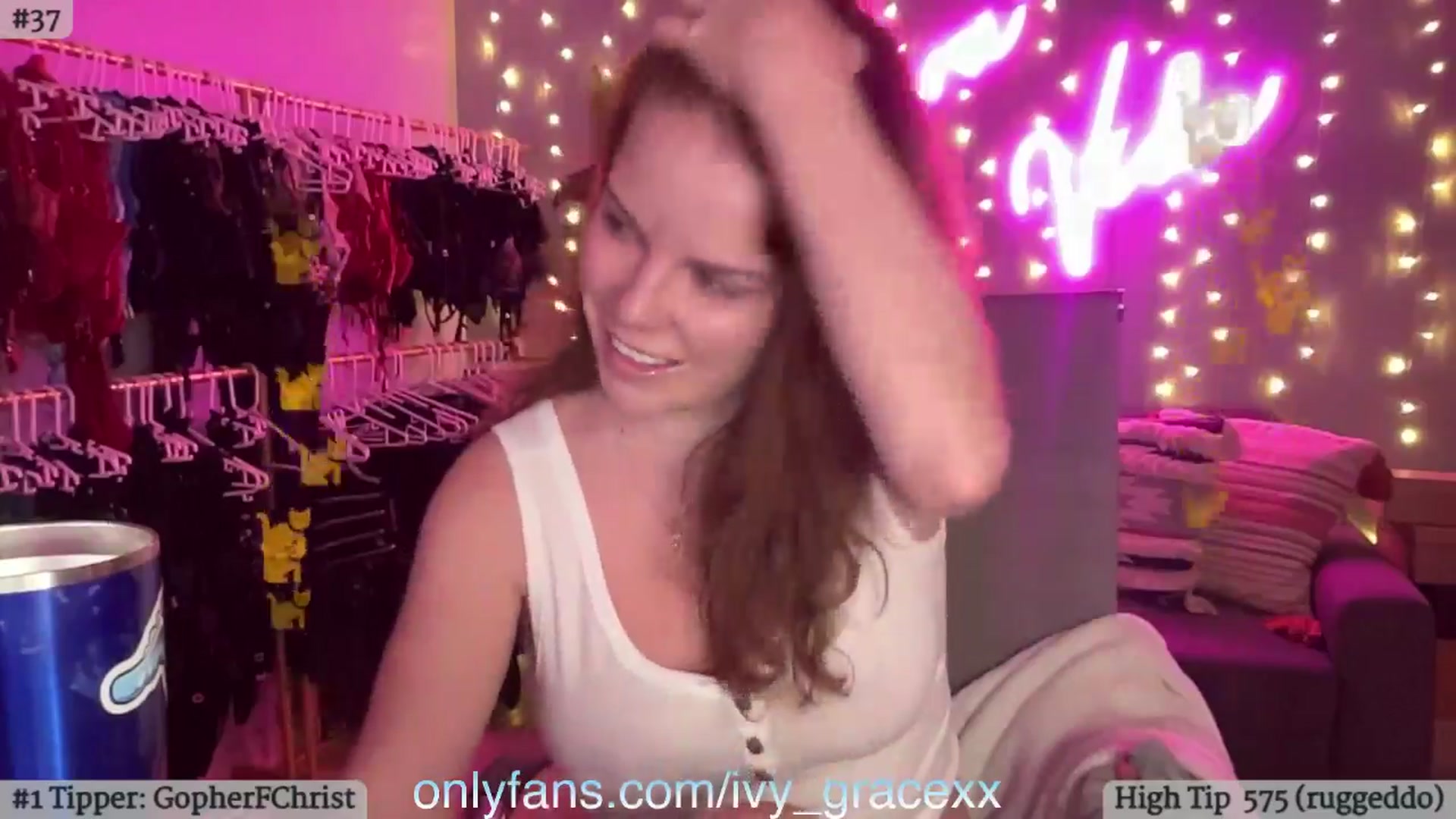 Gallery image thumbnail from IvyGrace's myfreecams stream on, 04/14/2024, 11:18 image 9 of 20