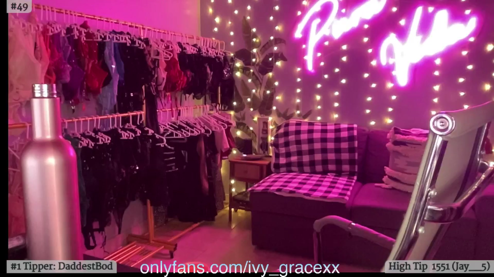 Gallery image thumbnail from IvyGrace's myfreecams stream on, 05/02/2024, 07:10 image 19 of 20