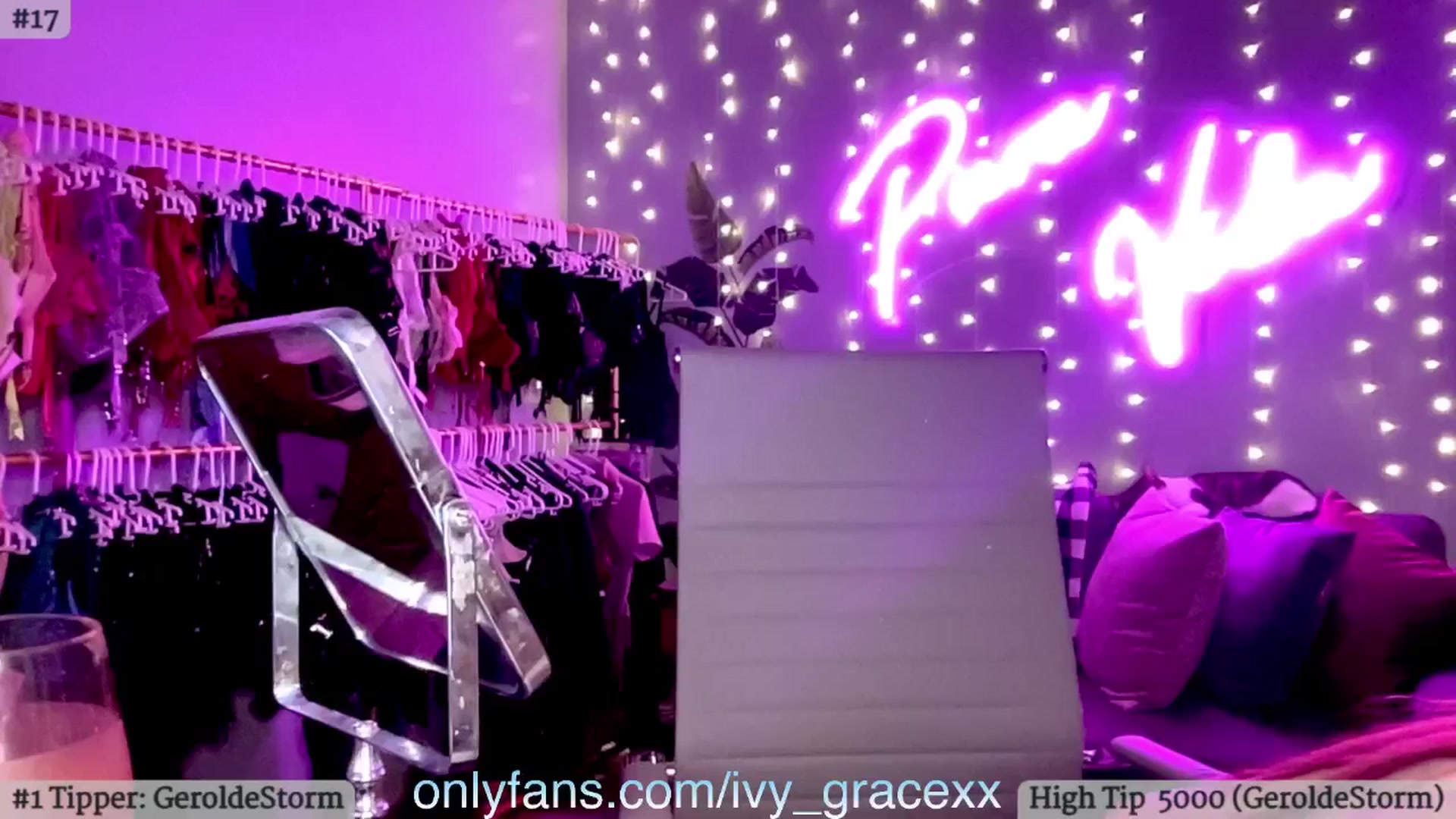 Gallery image thumbnail from IvyGrace's myfreecams stream on, 06/30/2024, 05:00 image 13 of 20