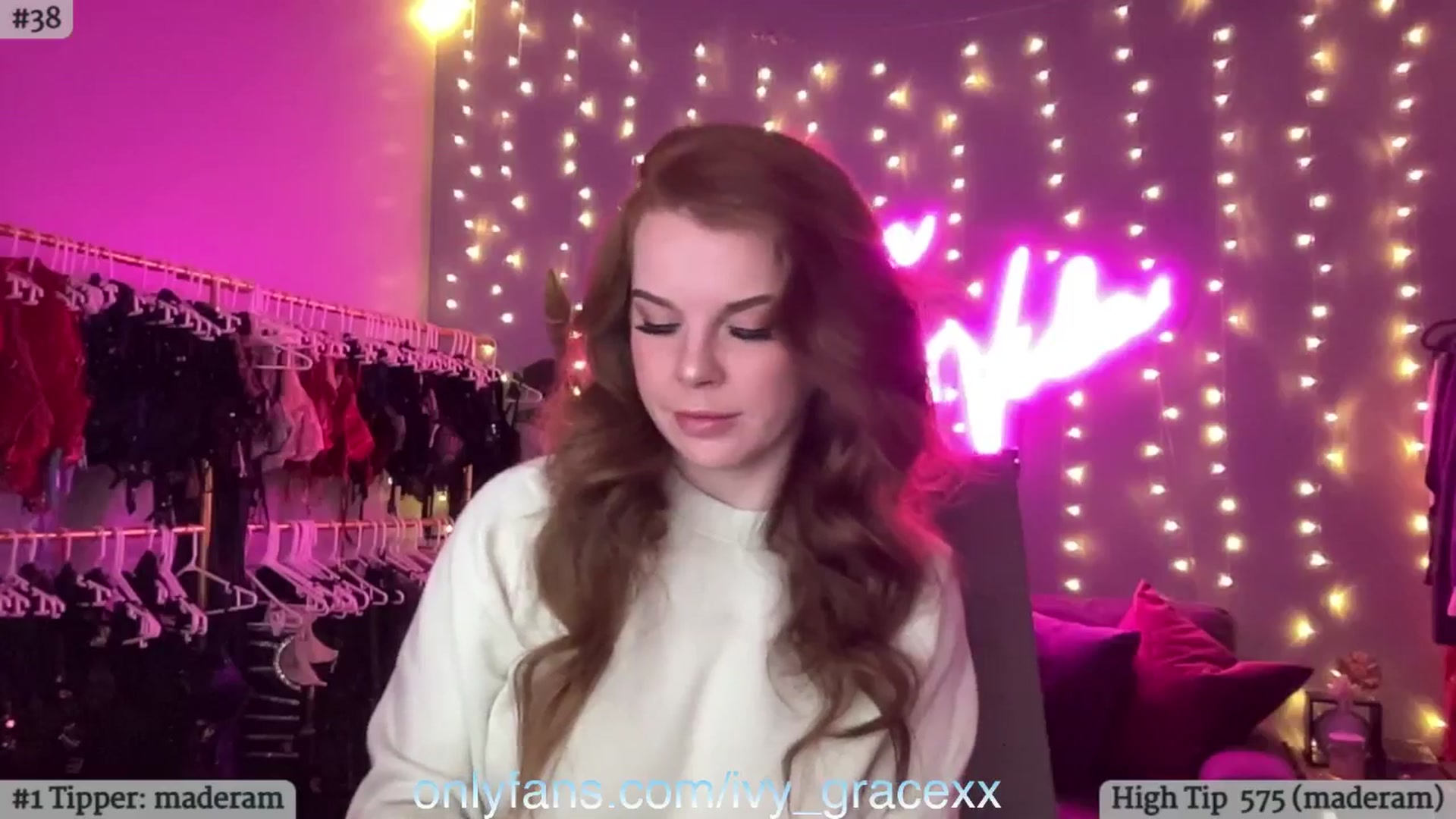 Gallery image thumbnail from IvyGrace's myfreecams stream on, 07/18/2024, 02:59 image 12 of 20