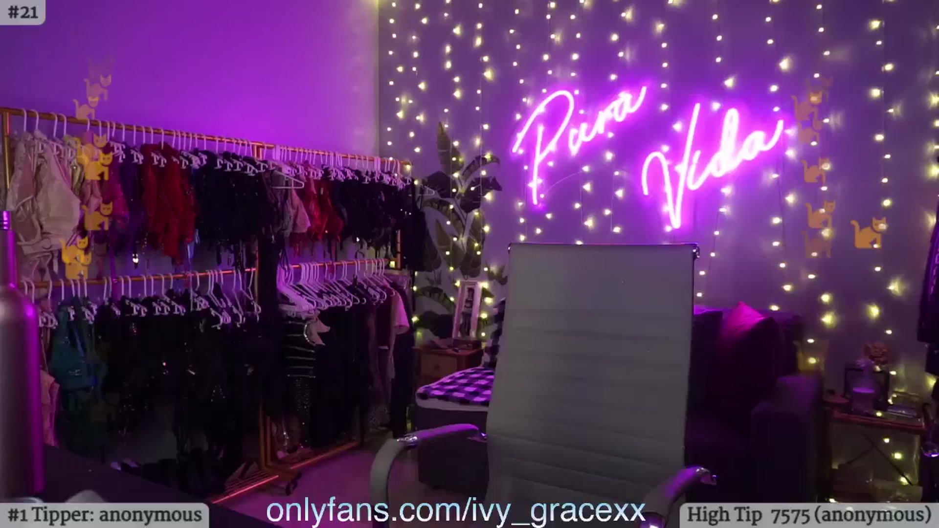 Gallery image thumbnail from IvyGrace's myfreecams stream on, 07/31/2024, 04:21 image 6 of 20
