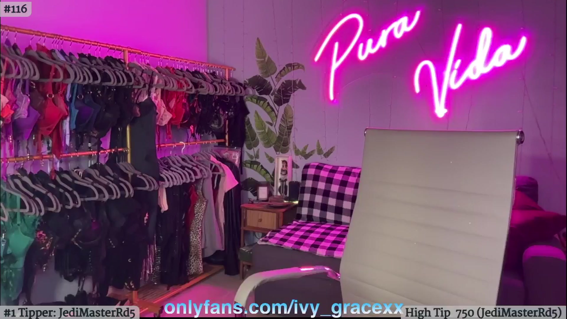 Gallery image thumbnail from IvyGrace's myfreecams stream on, 09/11/2024, 04:56 image 3 of 20