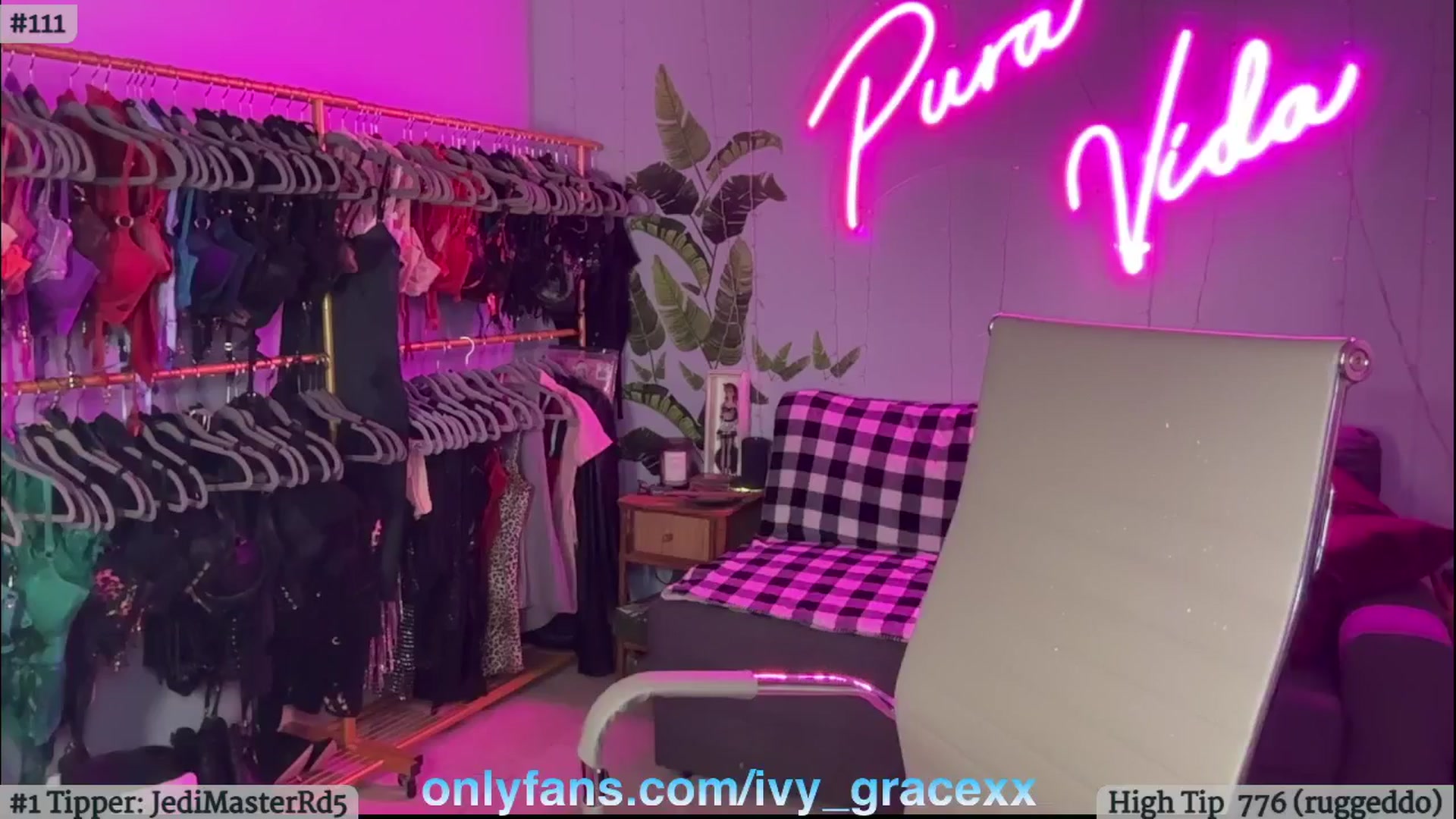Gallery image thumbnail from IvyGrace's myfreecams stream on, 09/11/2024, 04:56 image 13 of 20