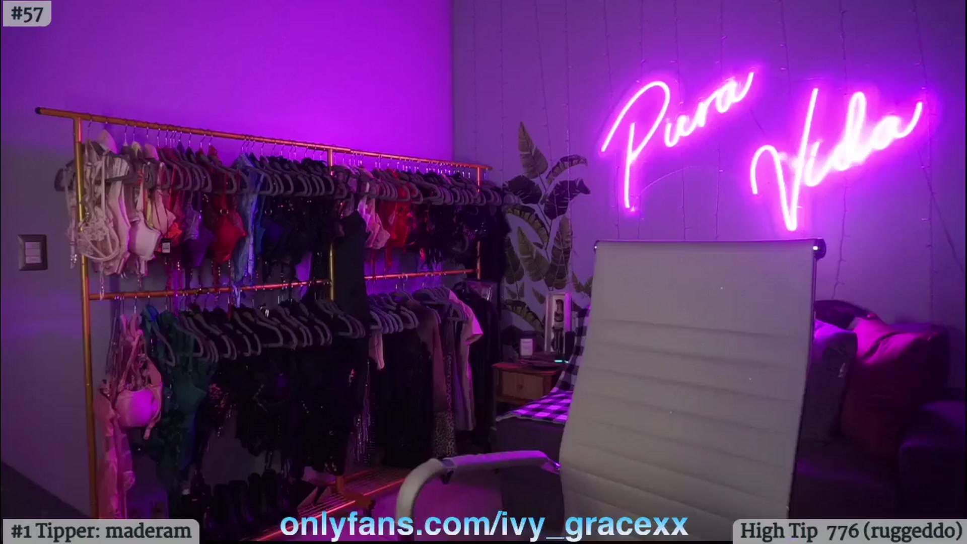 Gallery image thumbnail from IvyGrace's myfreecams stream on, 09/17/2024, 06:11 image 7 of 20