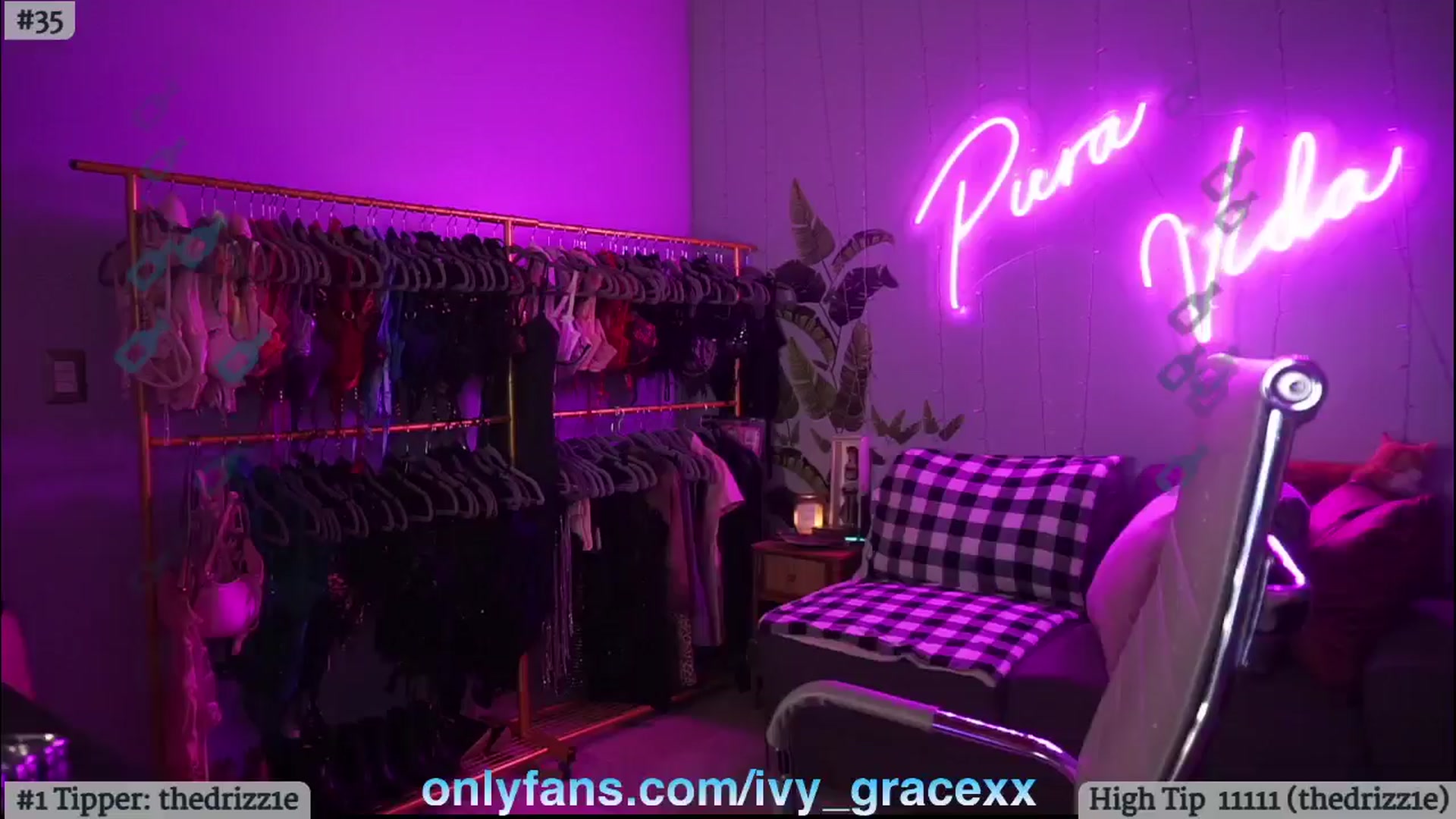 Gallery image thumbnail from IvyGrace's myfreecams stream on, 09/23/2024, 01:55 image 1 of 20