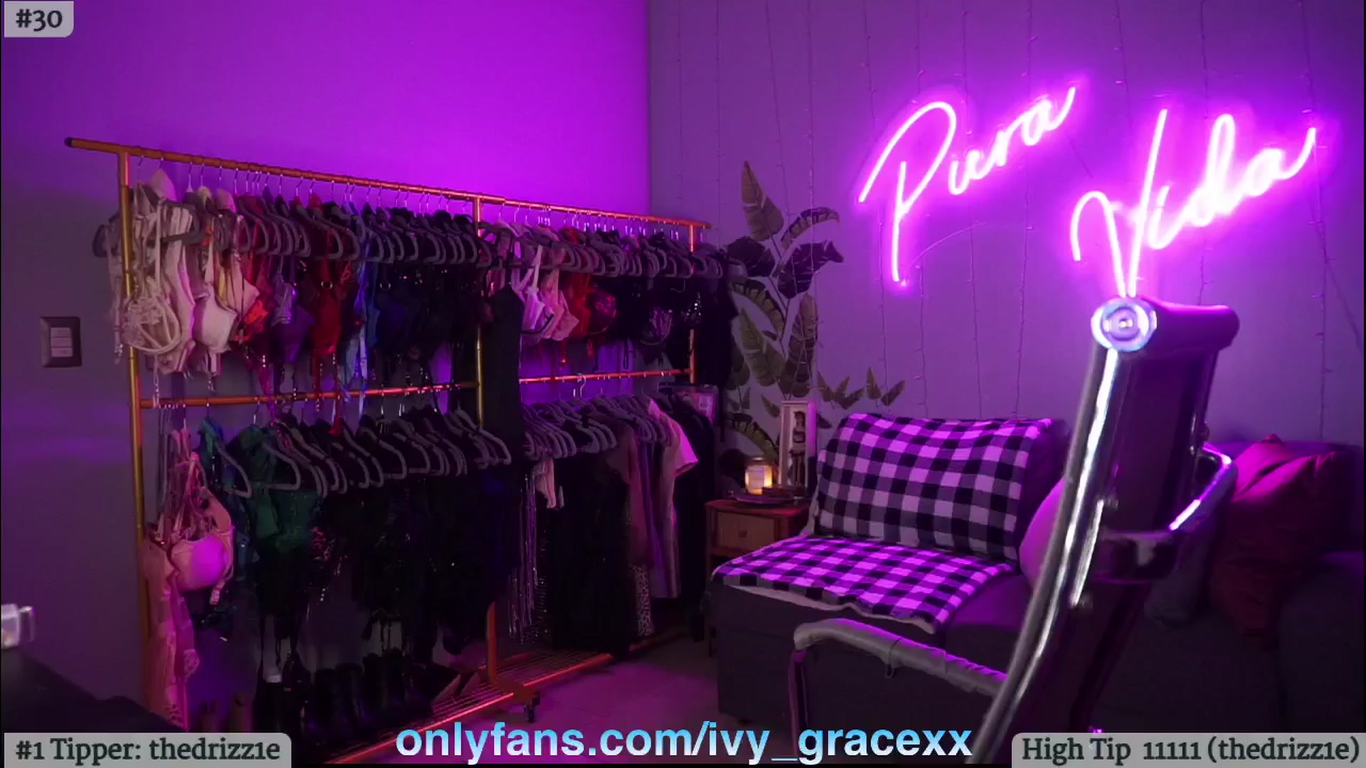 Gallery image thumbnail from IvyGrace's myfreecams stream on, 09/23/2024, 05:20 image 9 of 20