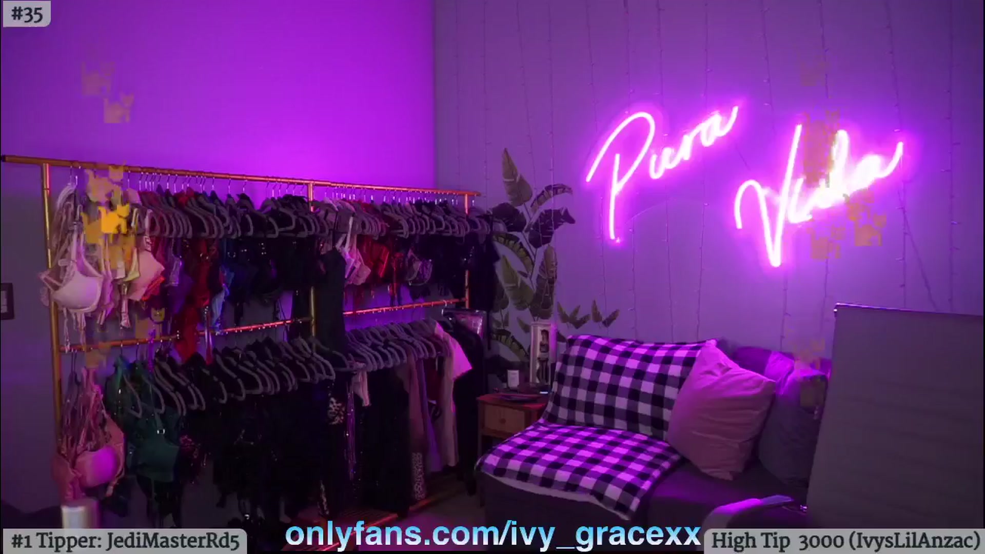 Gallery image thumbnail from IvyGrace's myfreecams stream on, 09/28/2024, 06:24 image 16 of 20