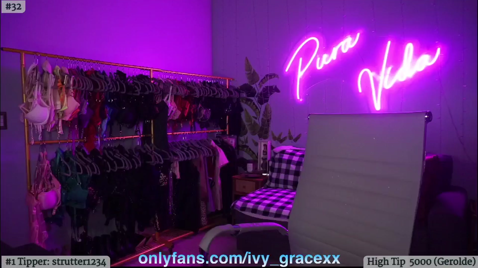 Gallery image thumbnail from IvyGrace's myfreecams stream on, 09/29/2024, 06:13 image 6 of 20