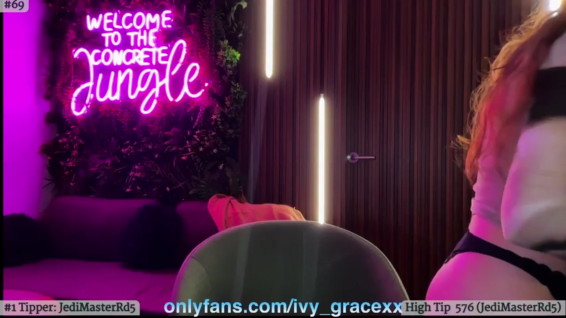 Gallery image thumbnail from IvyGrace's myfreecams stream on, 11/22/2024, 07:26 image 8 of 20
