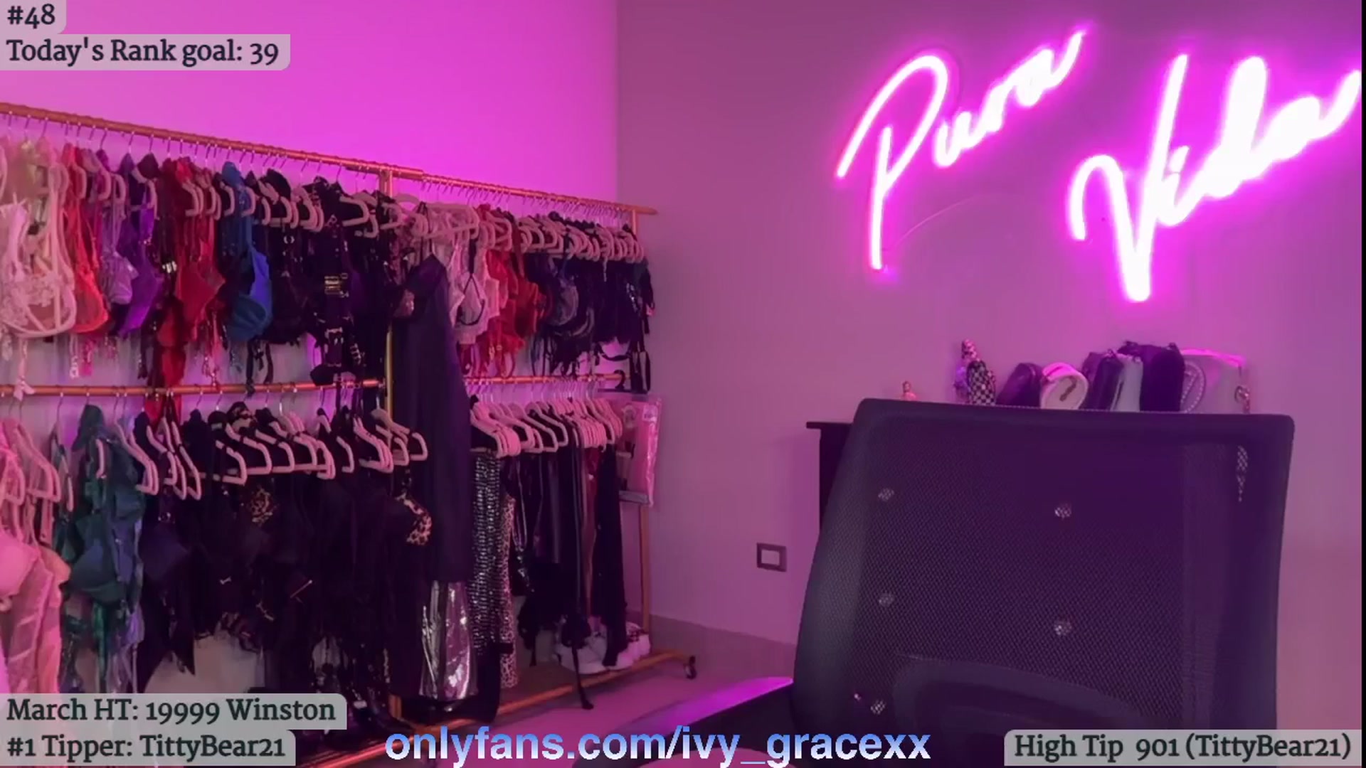 Gallery image thumbnail from IvyGrace's myfreecams stream on, 03/19/2025, 05:28 image 6 of 20