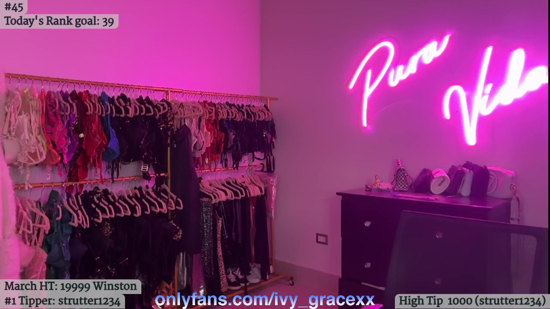 Gallery image thumbnail from IvyGrace's myfreecams stream on, 03/22/2025, 06:47 image 2 of 20