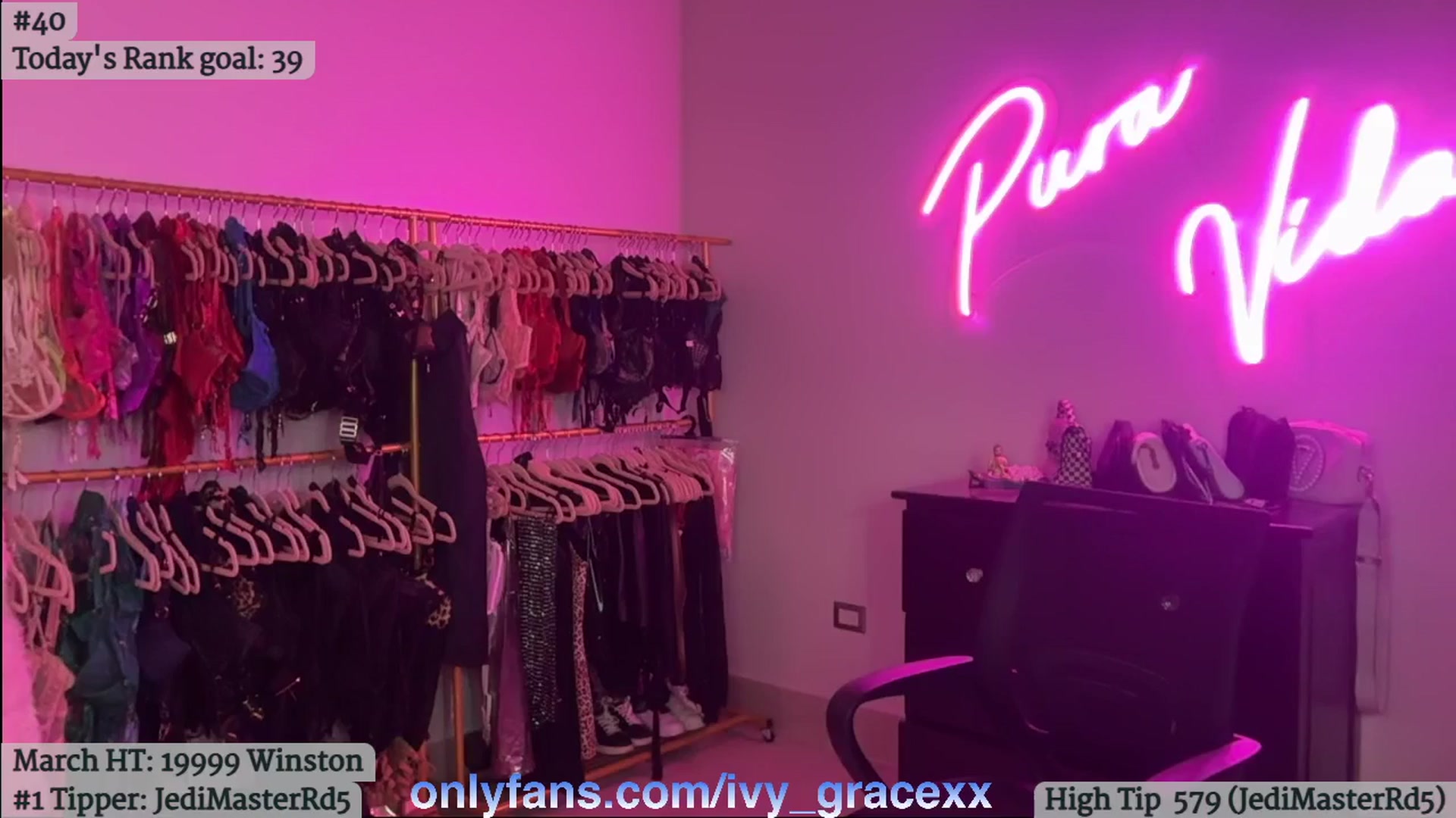 Gallery image thumbnail from IvyGrace's myfreecams stream on, 03/27/2025, 05:20 image 17 of 20