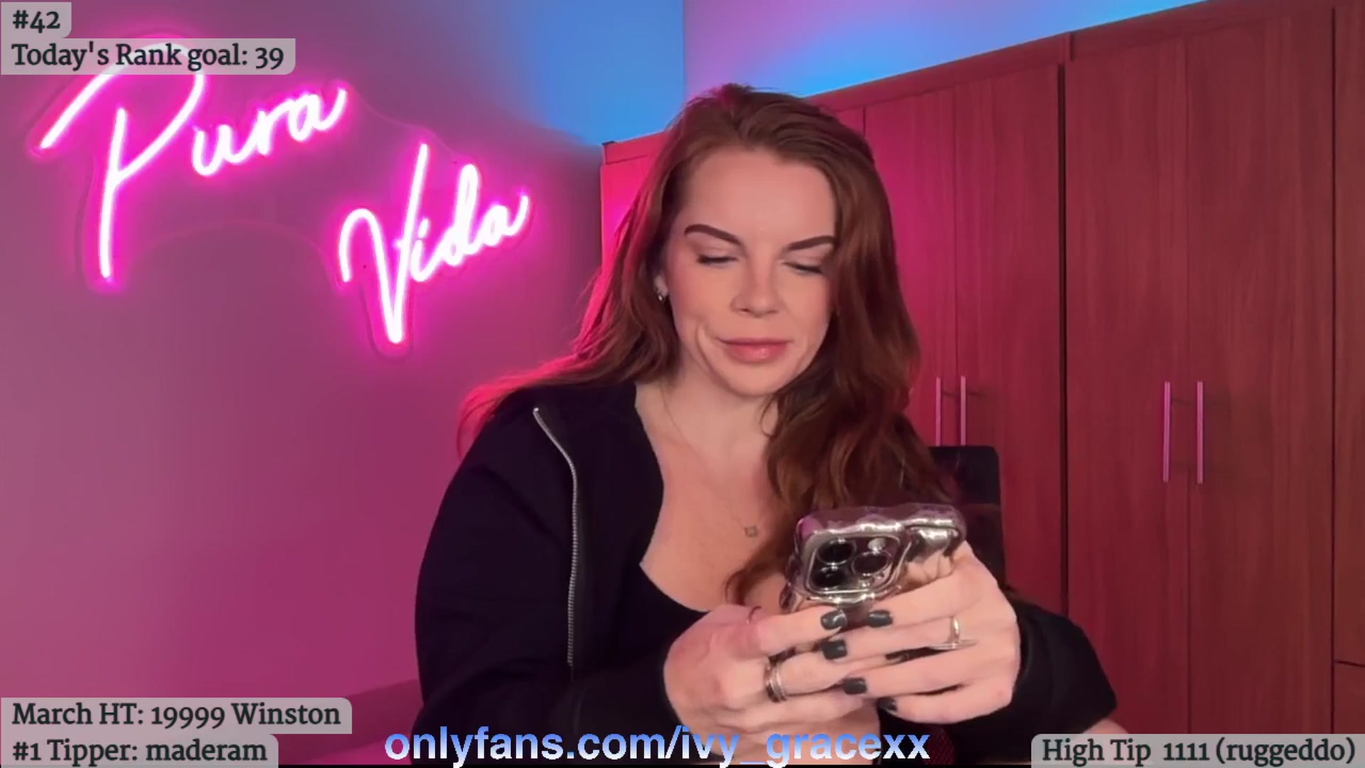 Gallery image thumbnail from IvyGrace's myfreecams stream on, 03/28/2025, 07:16 image 10 of 20