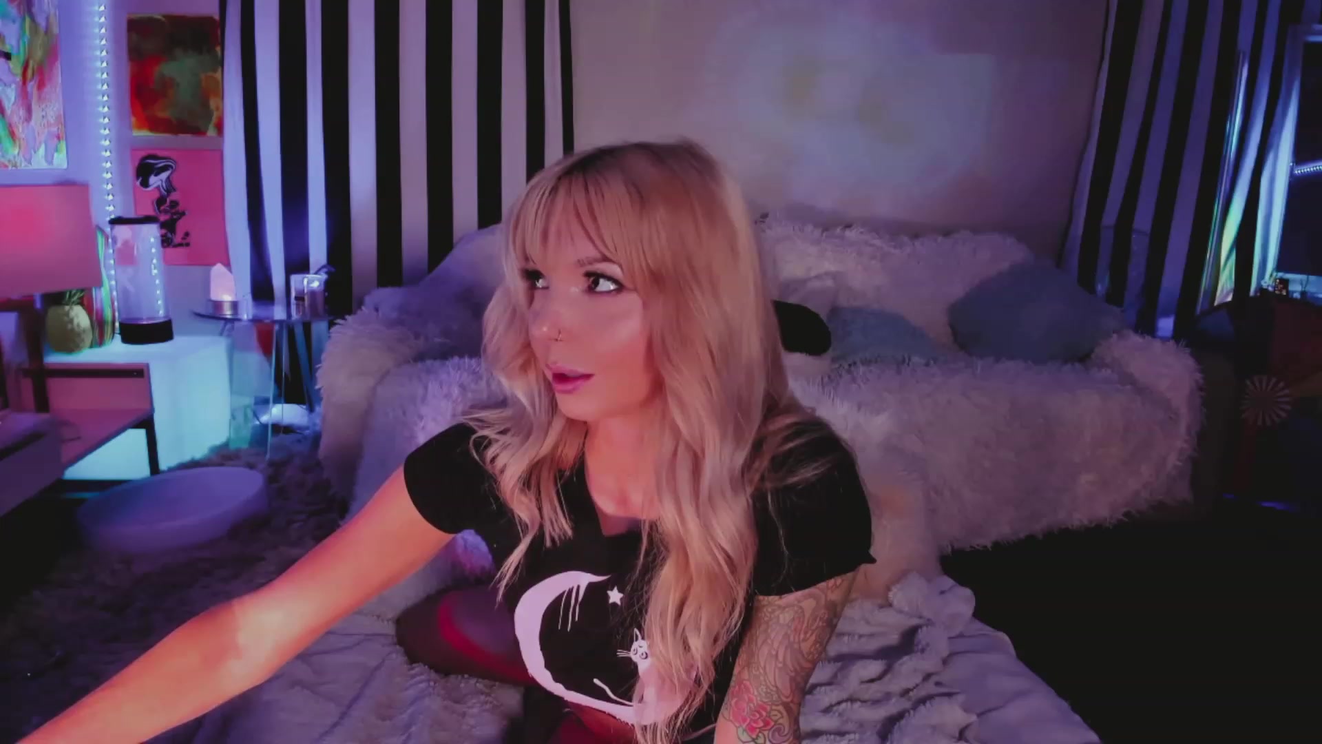 Gallery image thumbnail from IvyJean's myfreecams stream on, 12/07/2022, 03:52 image 5 of 20